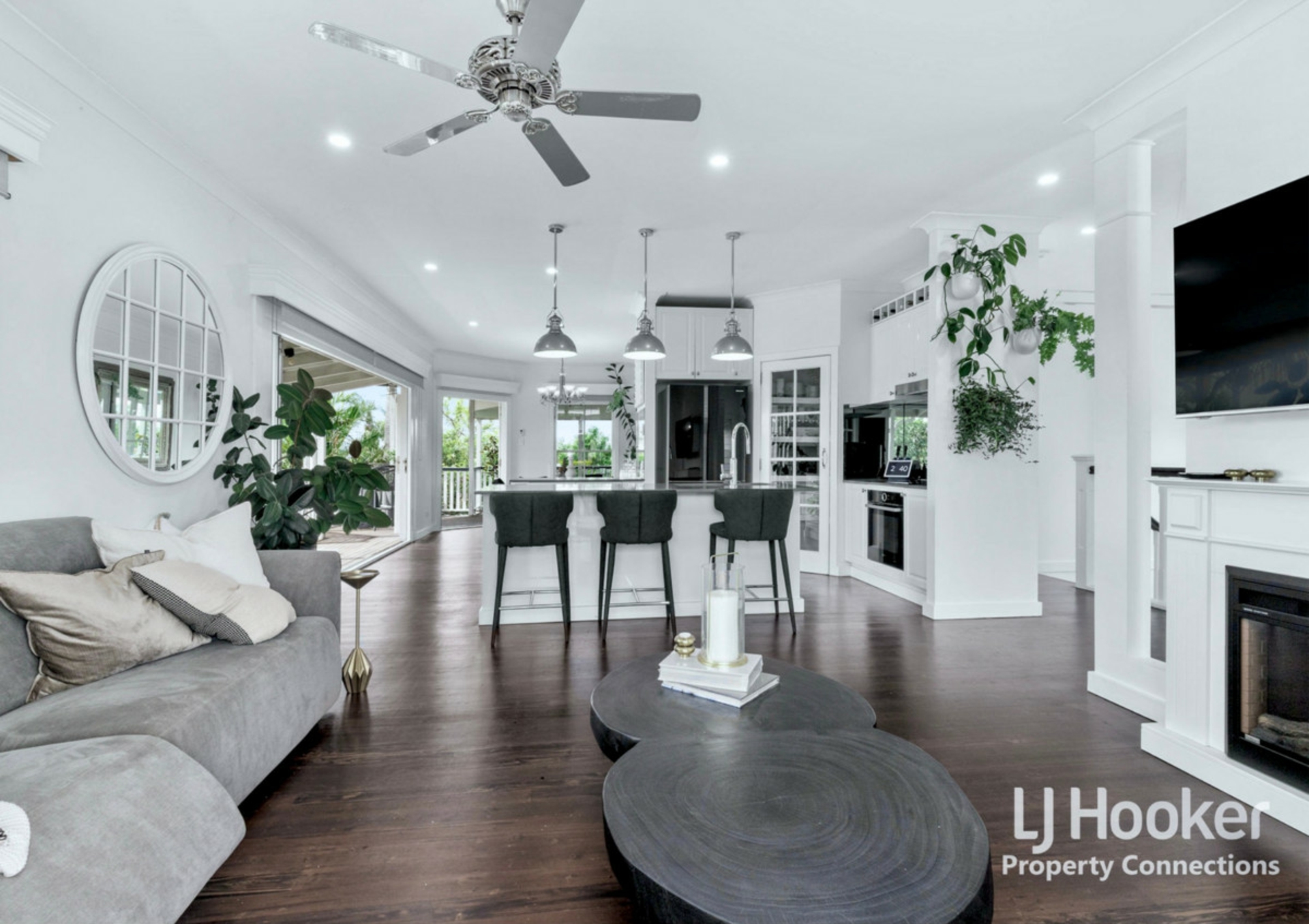 10 Hazelnut Close, WARNER