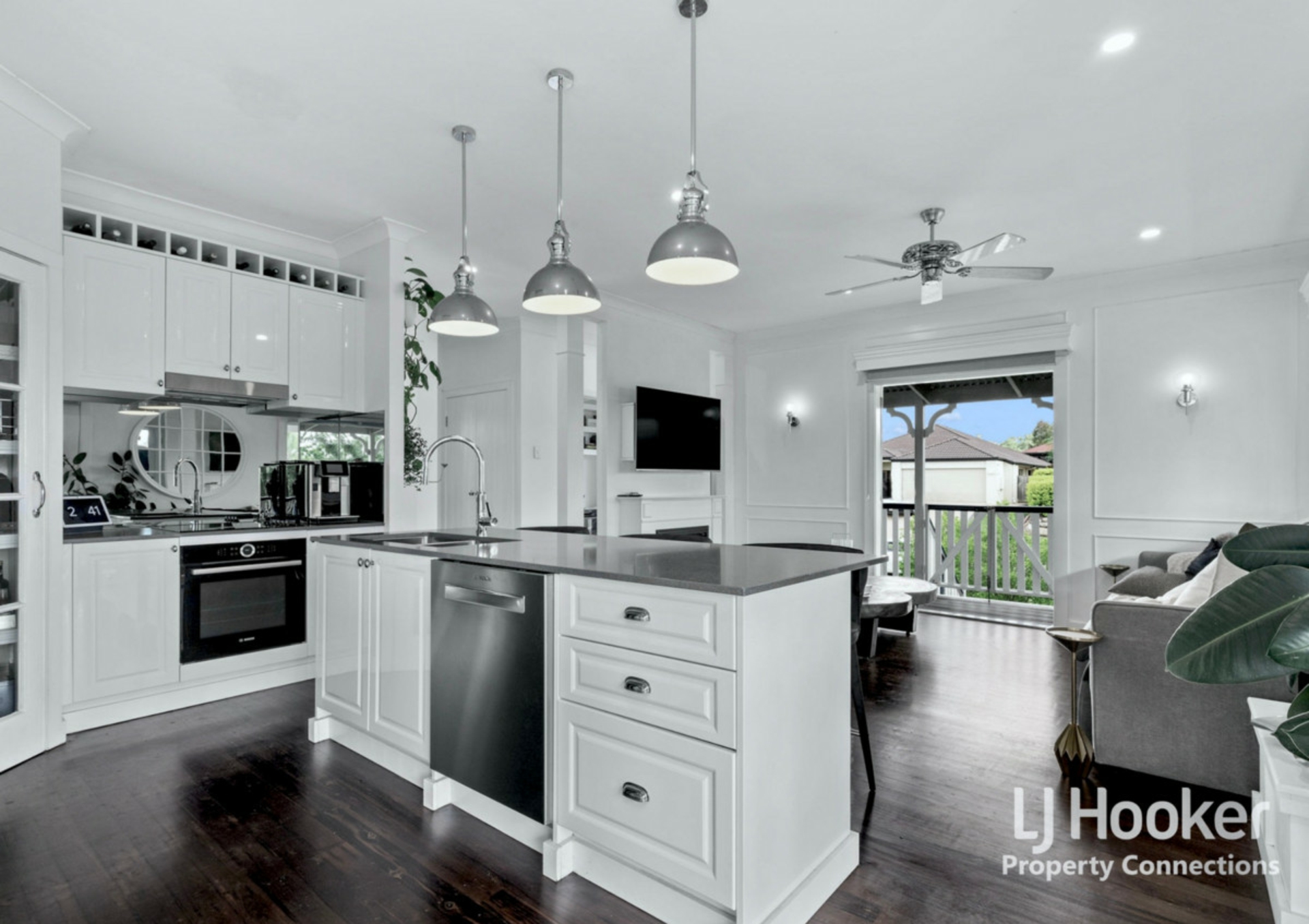 10 Hazelnut Close, WARNER