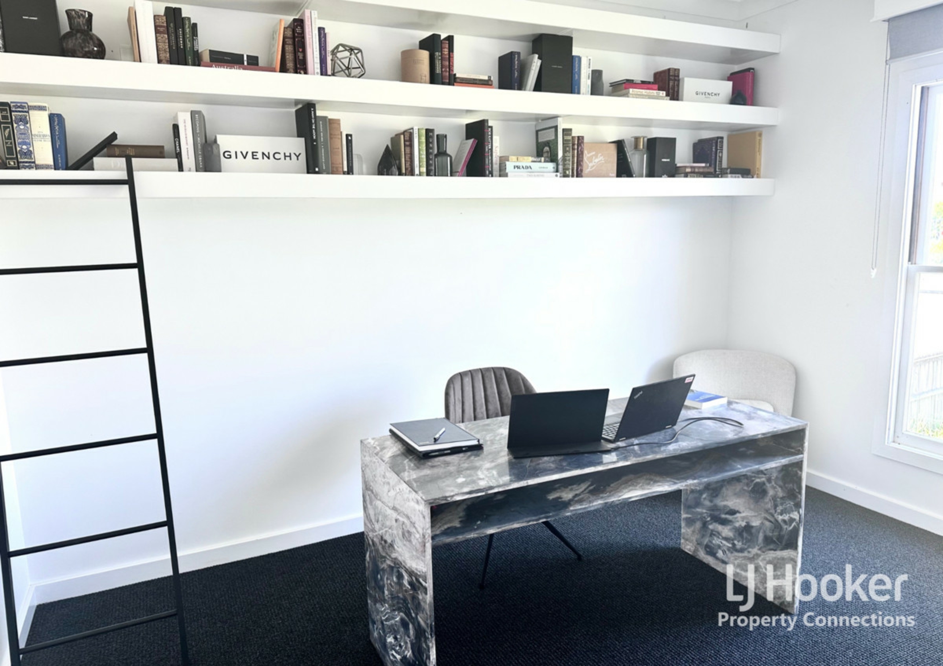 10 Hazelnut Close, WARNER