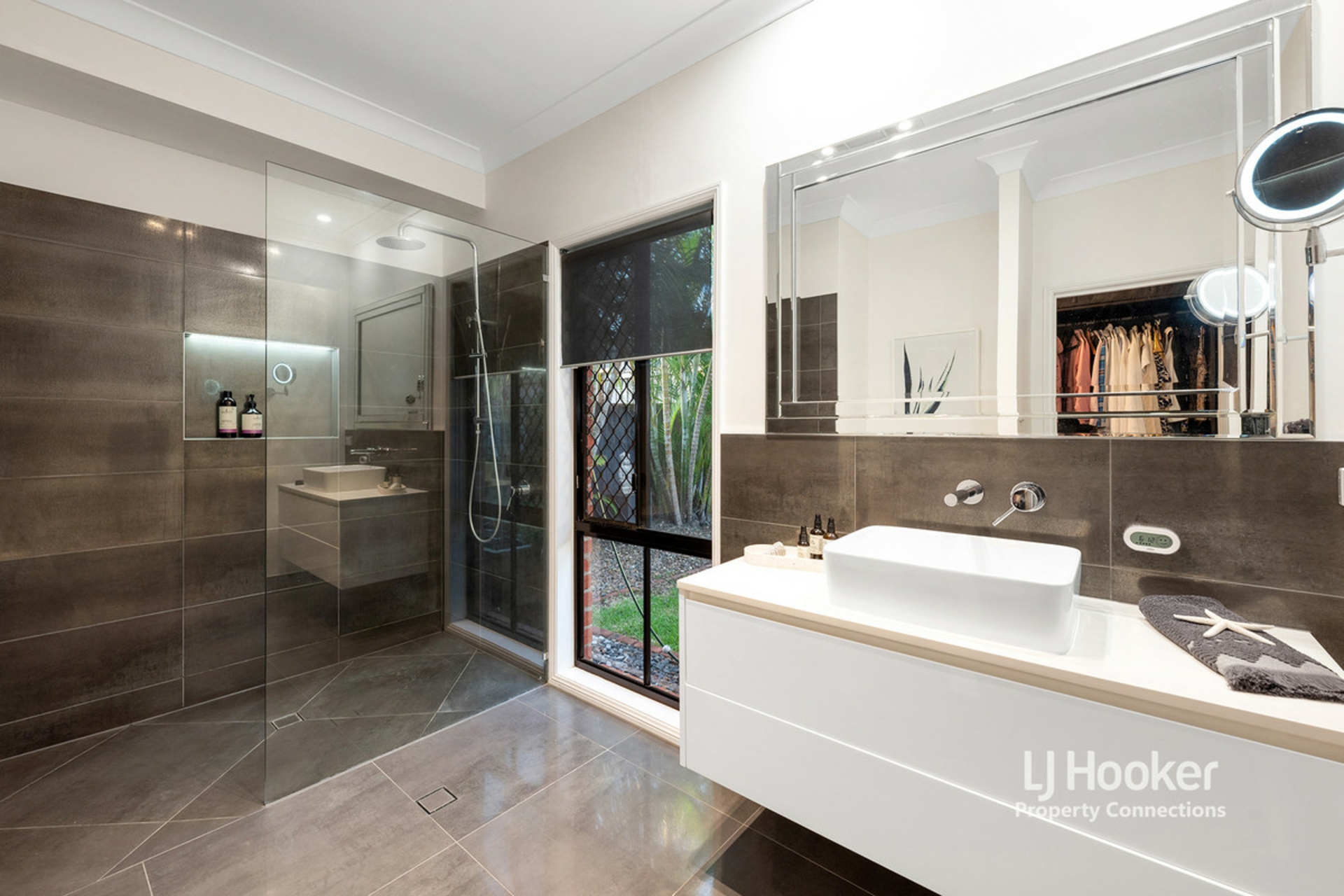 188 Saturn Crescent Bridgeman Downs QLD Property Details LJ Hooker