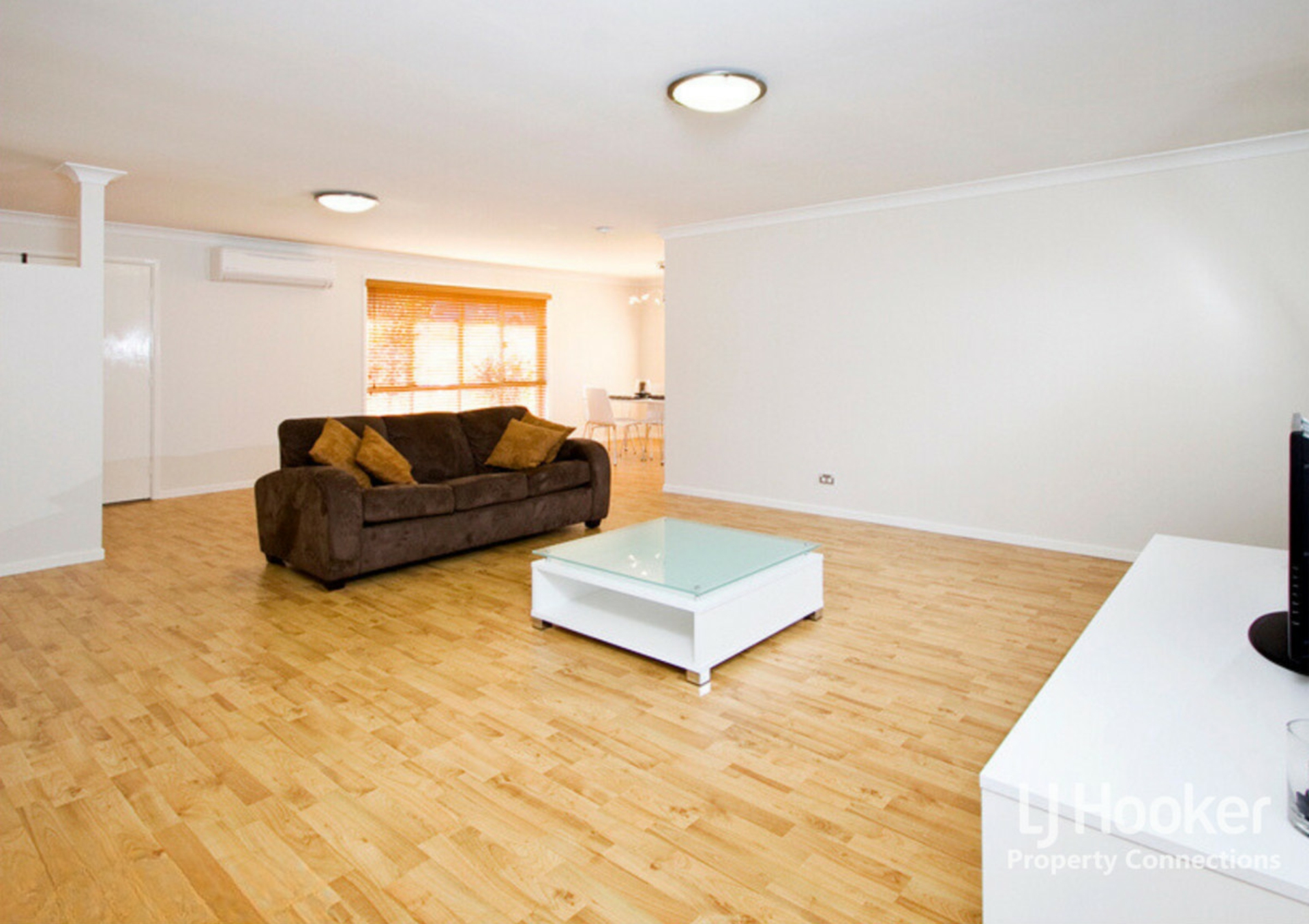 6 Ophelia Crescent, EATONS HILL