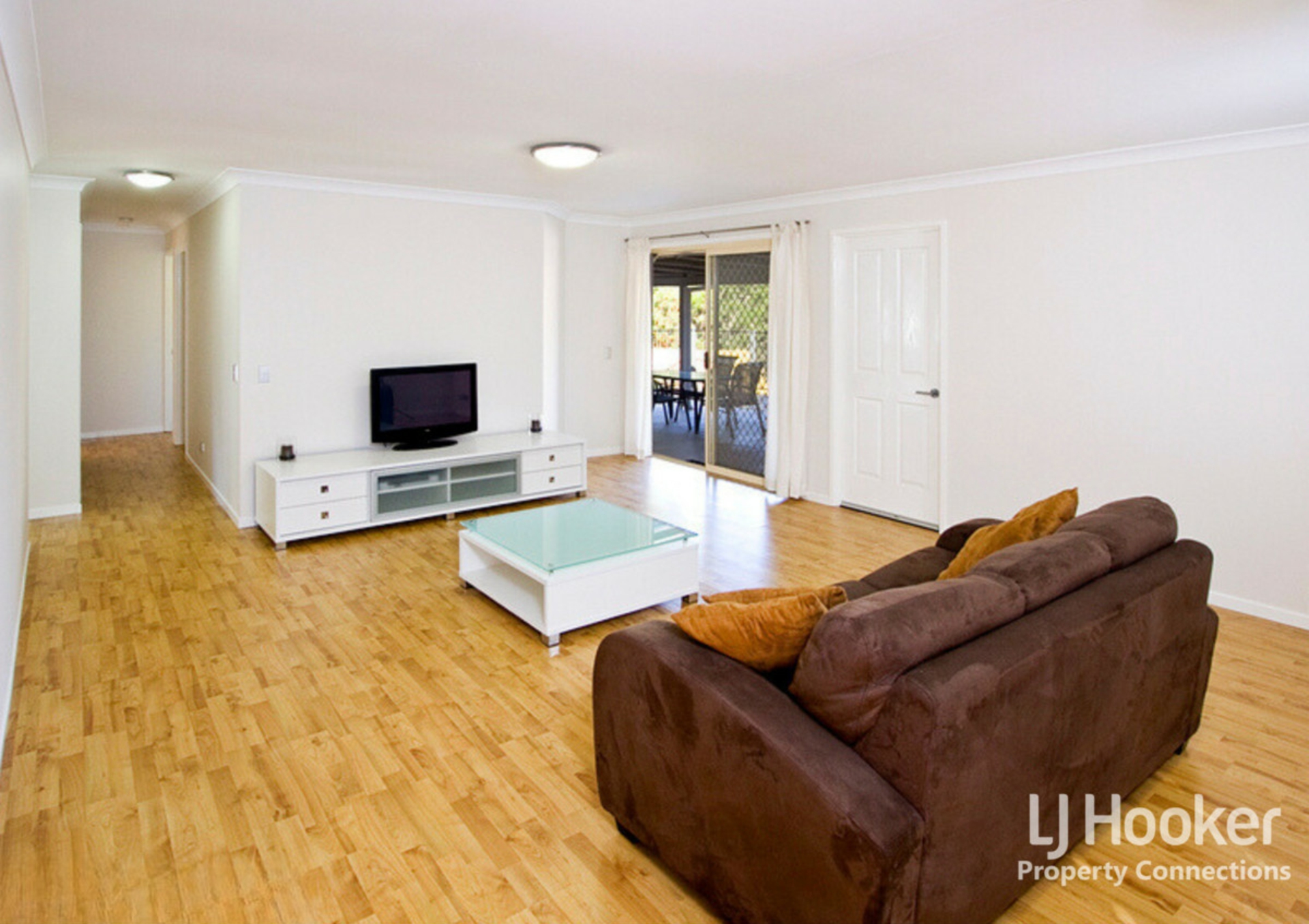 6 Ophelia Crescent, EATONS HILL