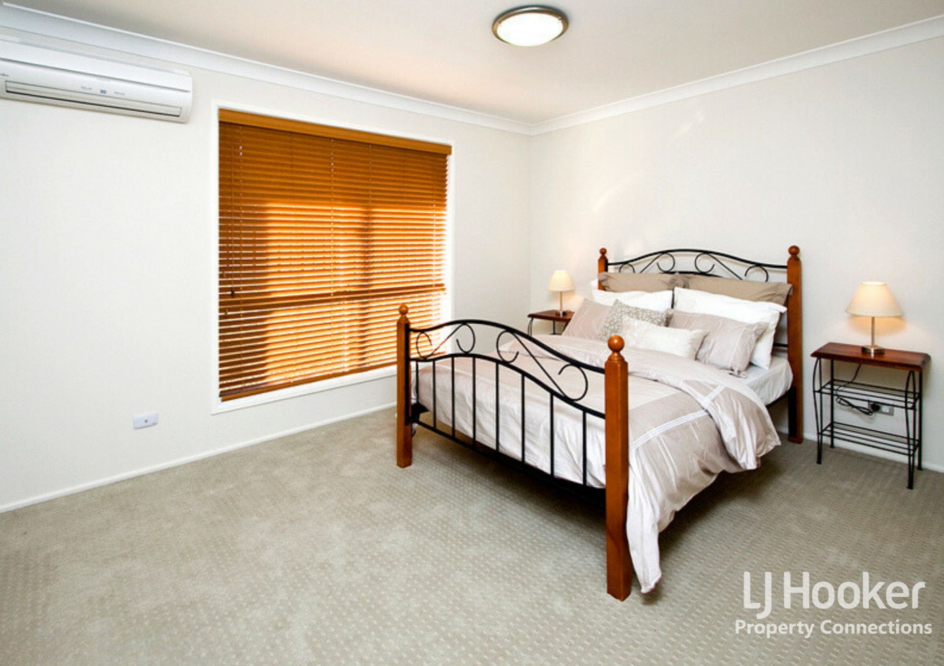 6 Ophelia Crescent, EATONS HILL