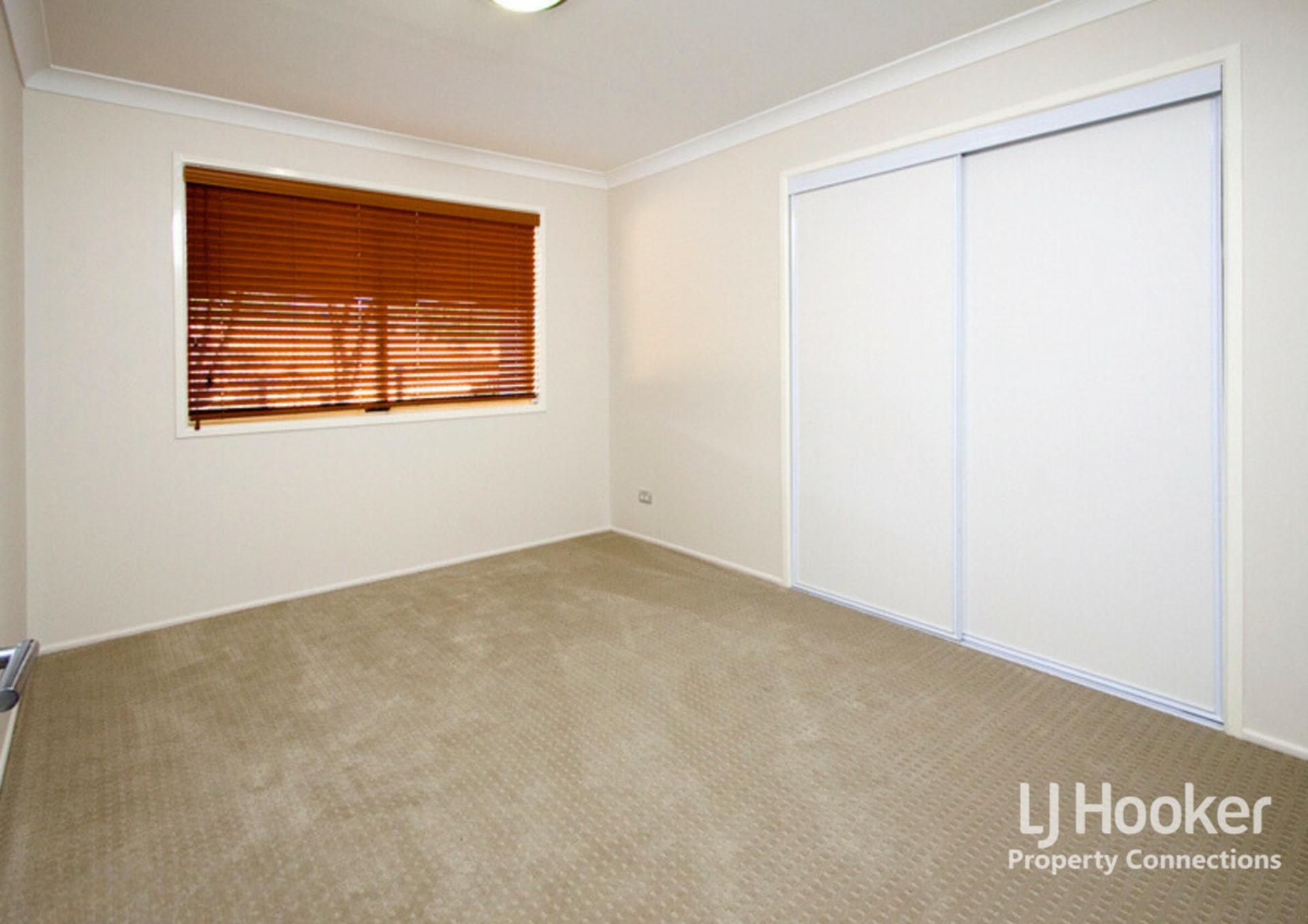 6 Ophelia Crescent, EATONS HILL