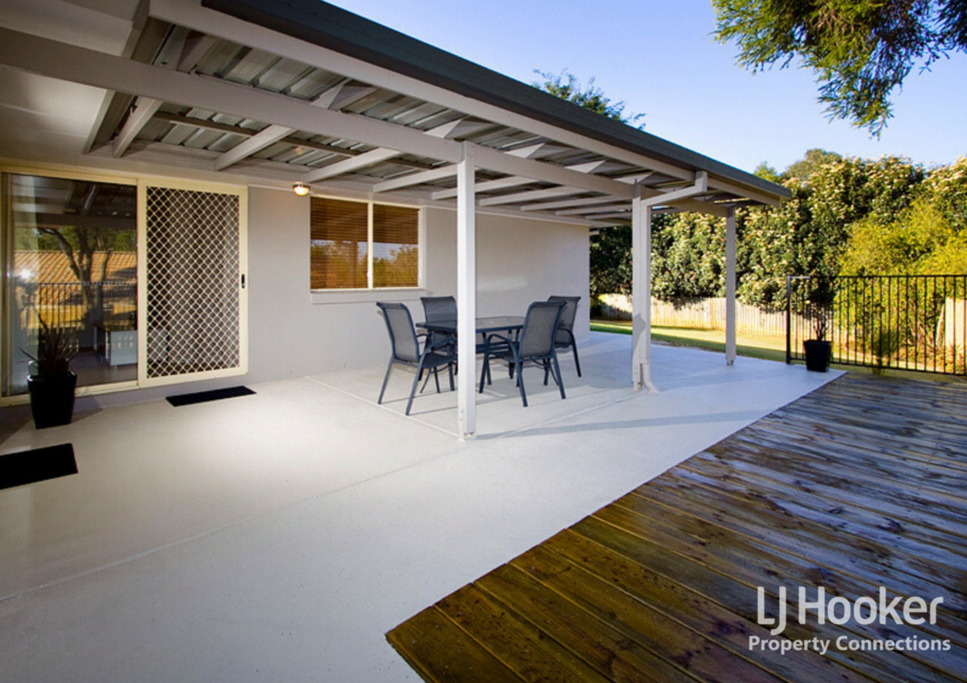 6 Ophelia Crescent, EATONS HILL