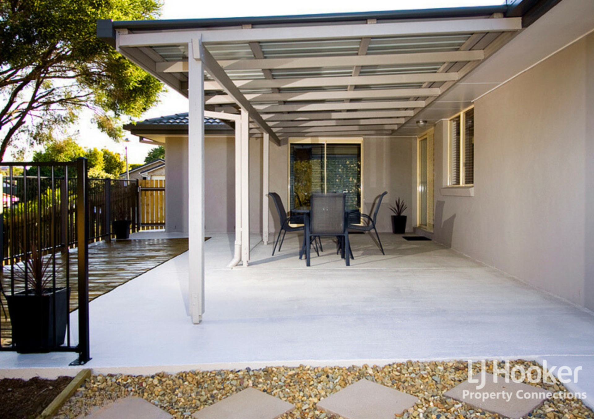 6 Ophelia Crescent, EATONS HILL