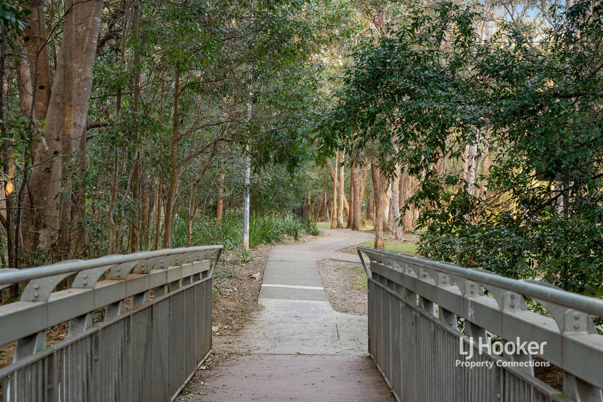 64 Folkstone Avenue, ALBANY CREEK