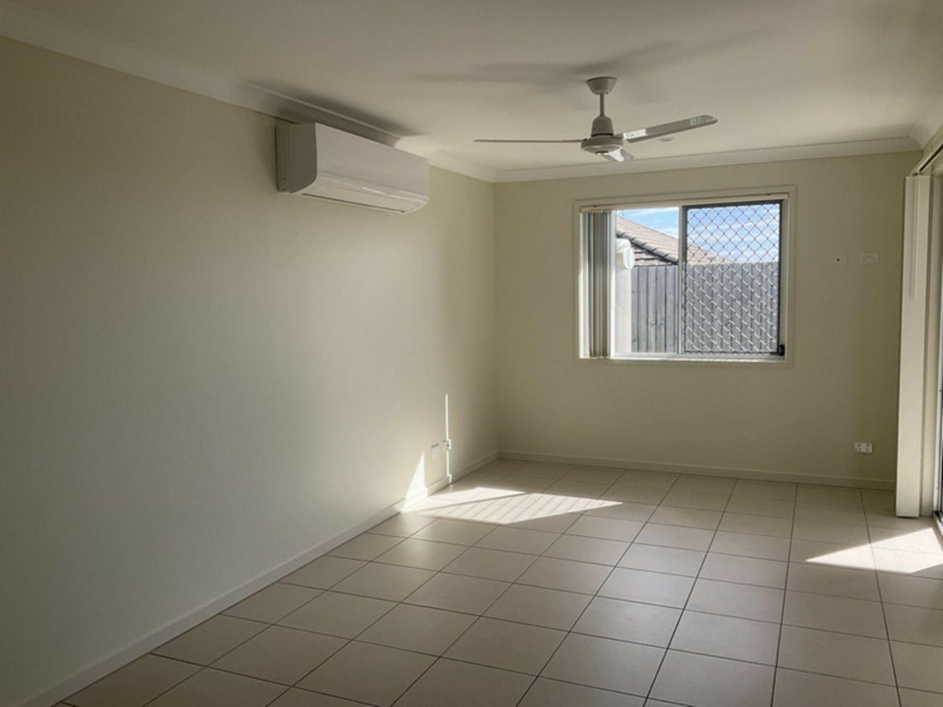 Warner, 4500