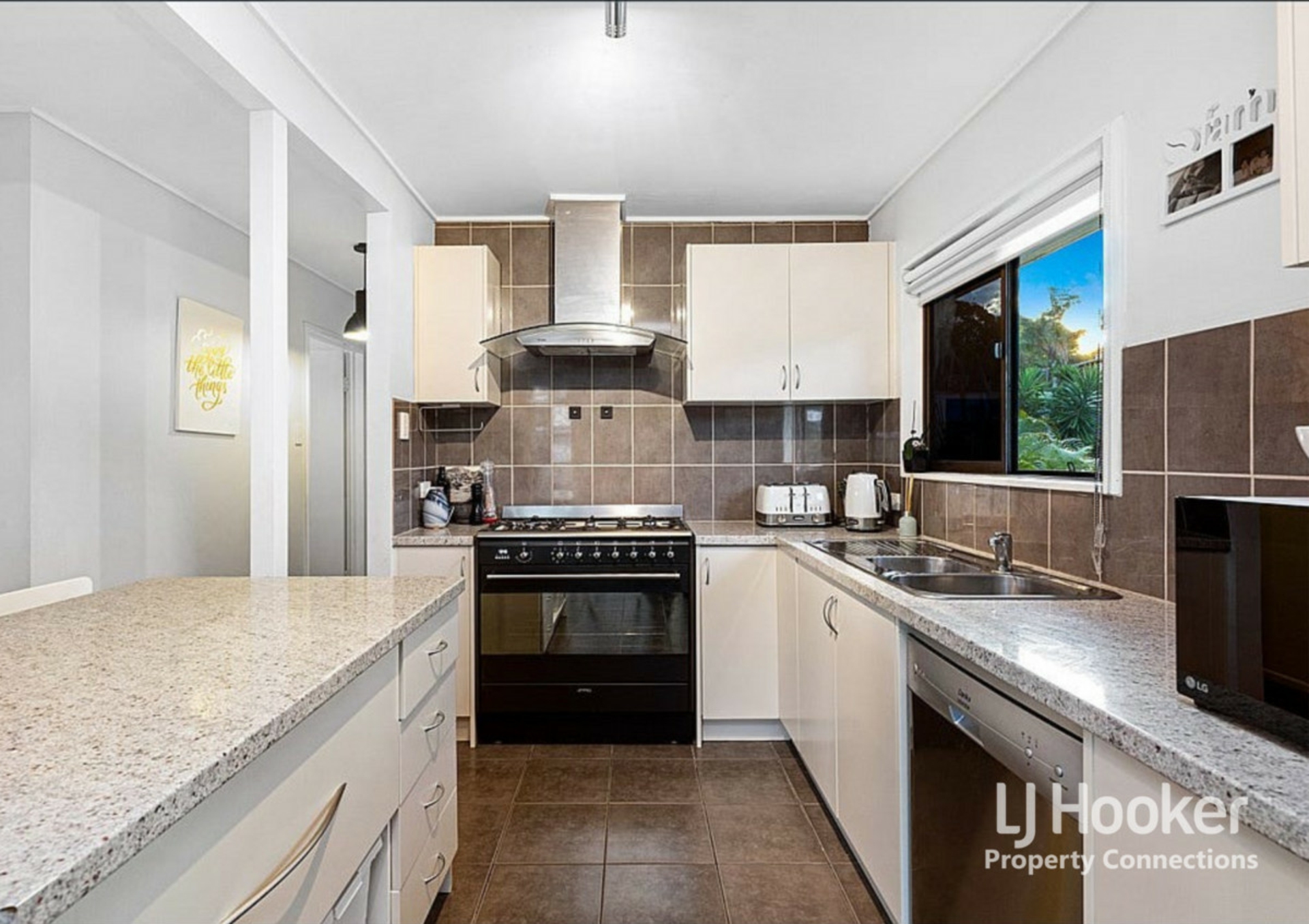 2 Arilpa Crescent Ferny Hills QLD House for Rent LJ Hooker