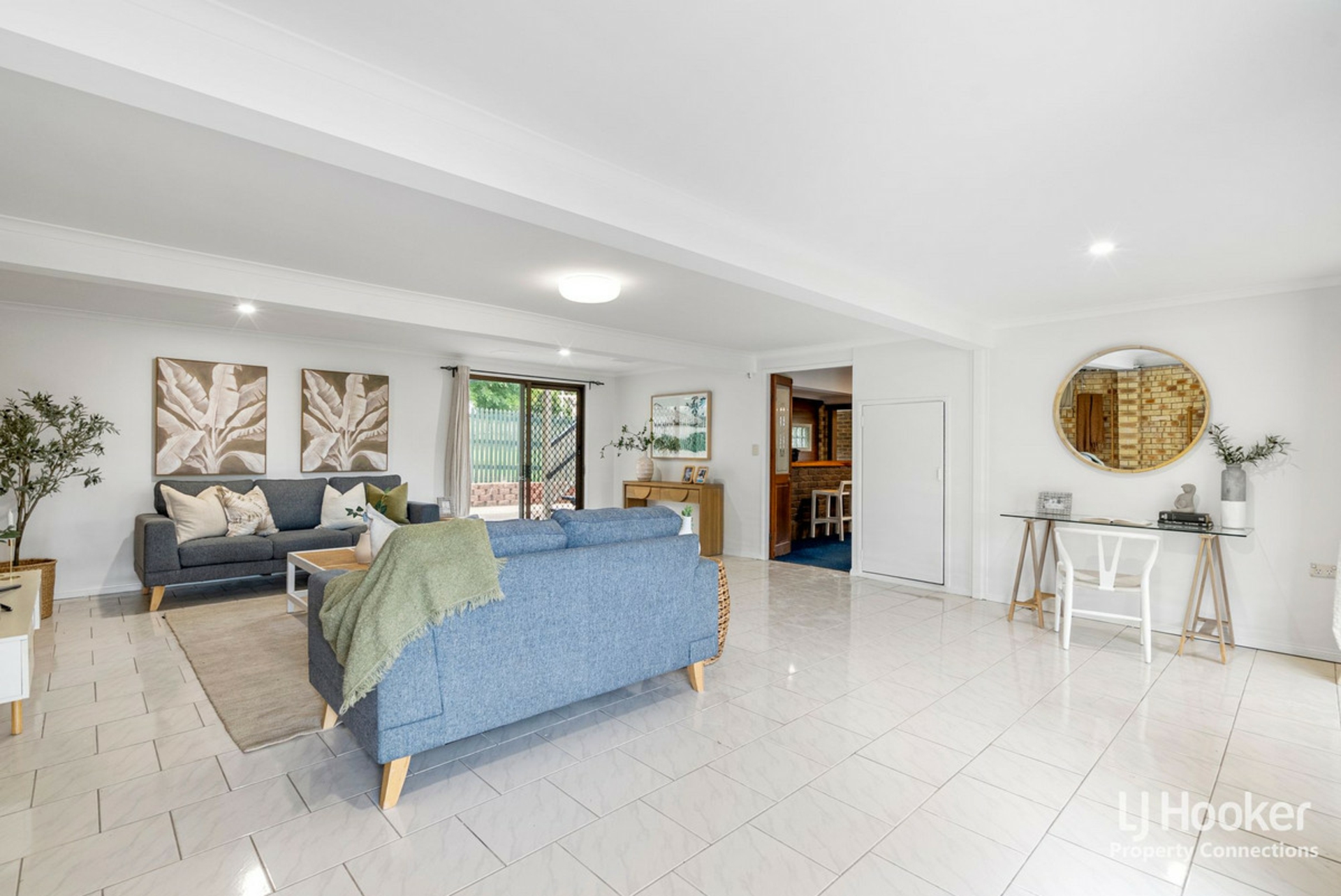 1 Folkstone Avenue, ALBANY CREEK