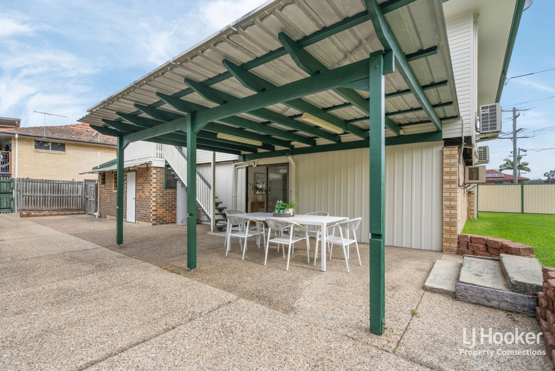1 Folkstone Avenue, ALBANY CREEK