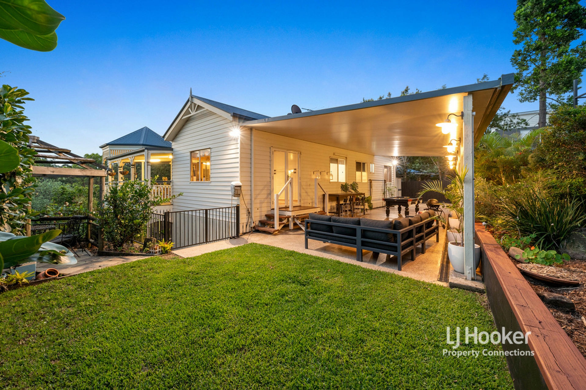 16 Talisman Court, EATONS HILL