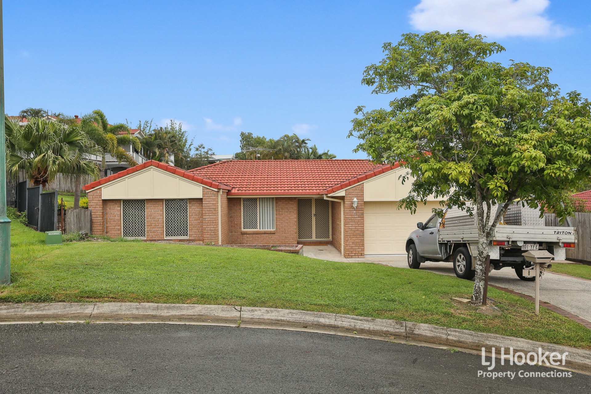 8 Handel Court, EATONS HILL