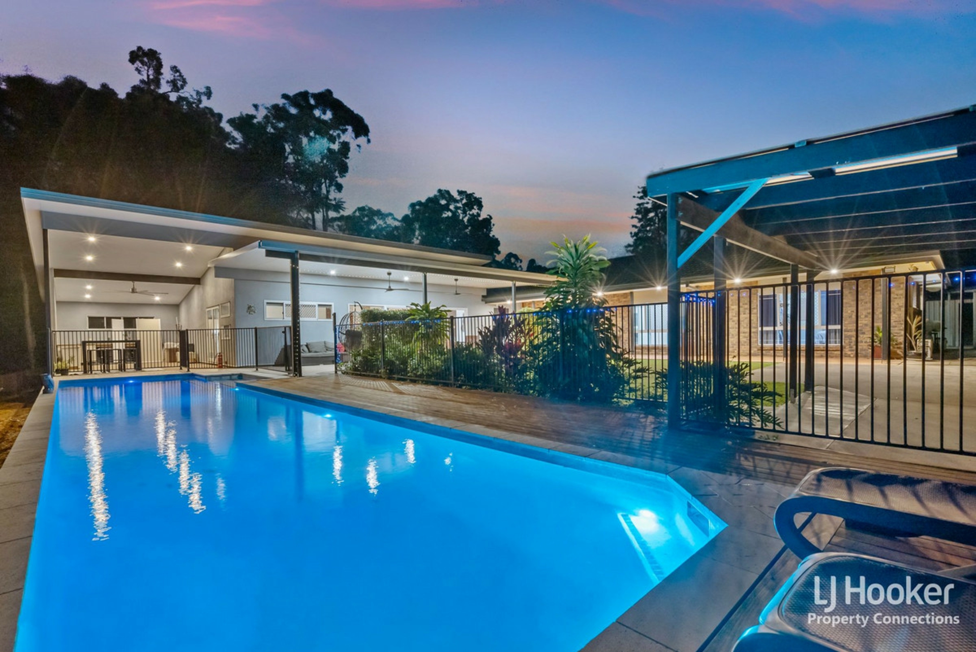 14 Raven Court, WARNER