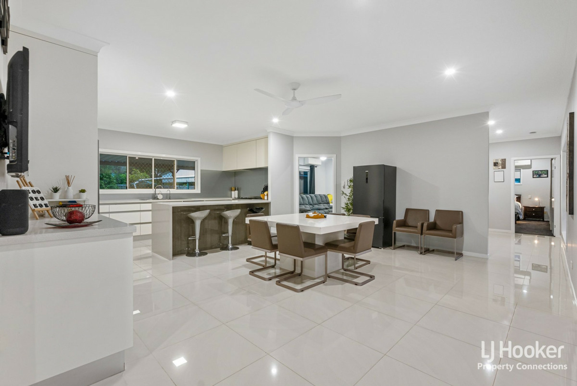 14 Raven Court, WARNER