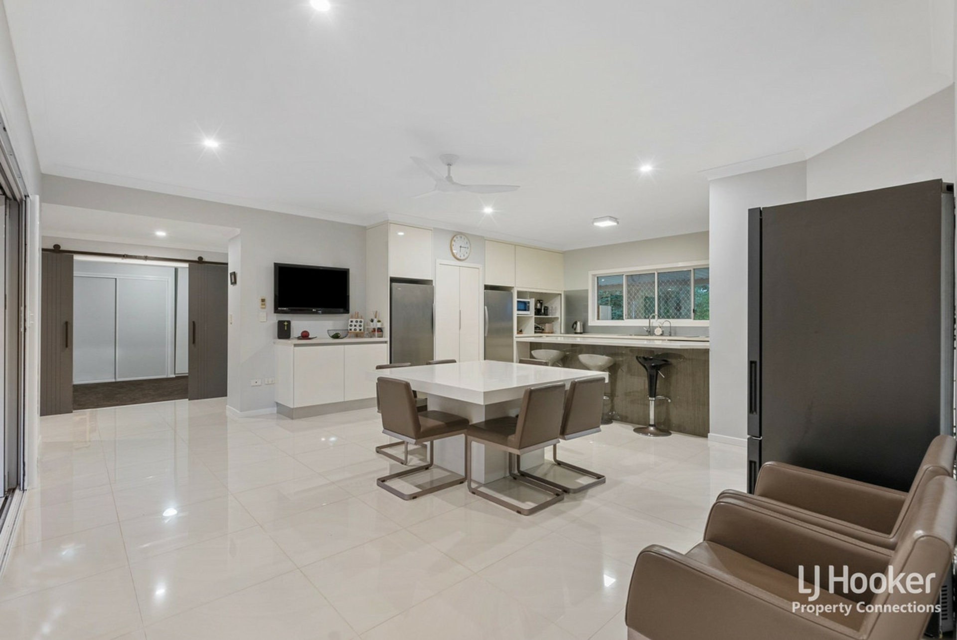 14 Raven Court, WARNER