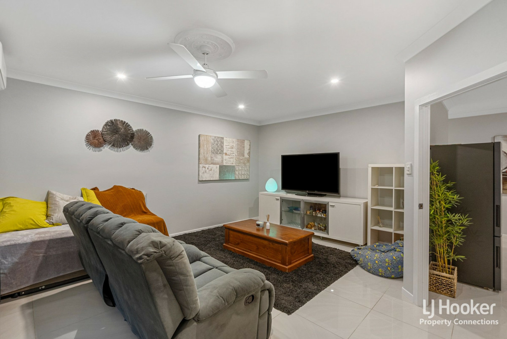 14 Raven Court, WARNER