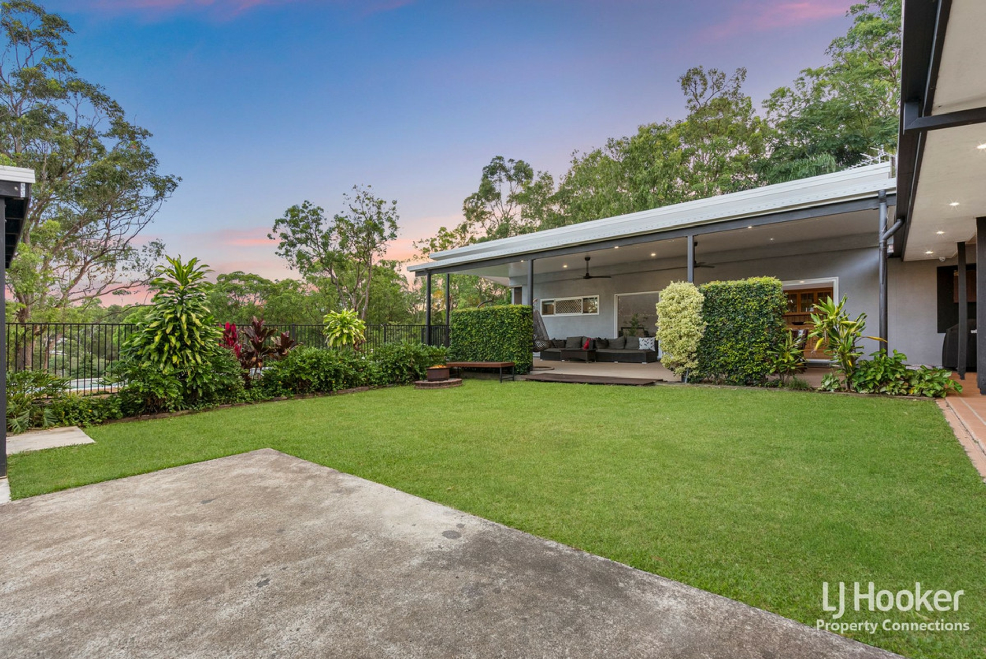14 Raven Court, WARNER