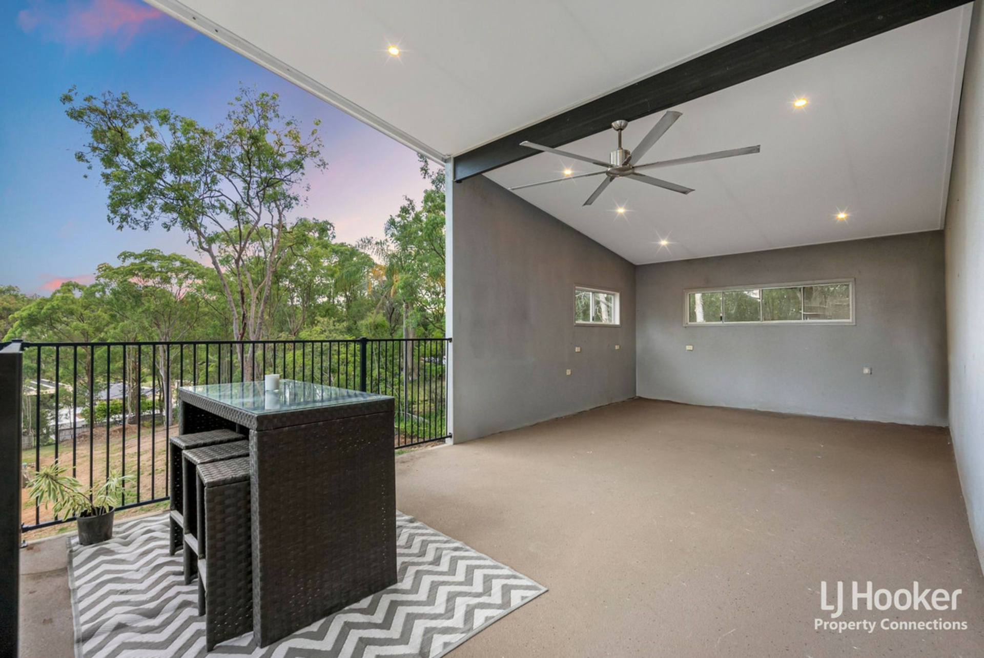 14 Raven Court, WARNER