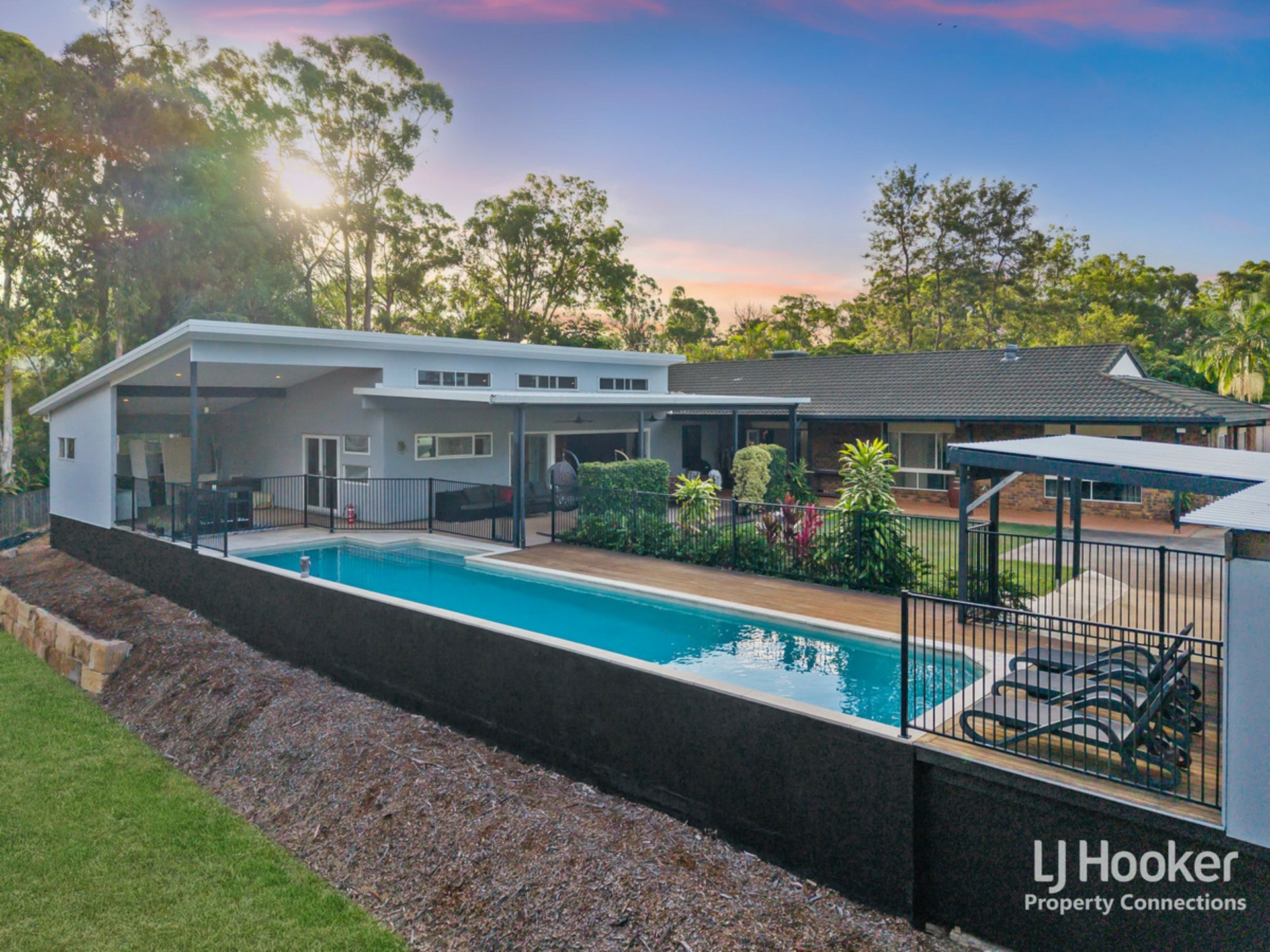 14 Raven Court, WARNER