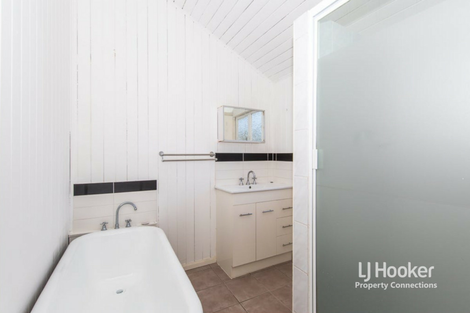14 Chelmsford Avenue, LUTWYCHE