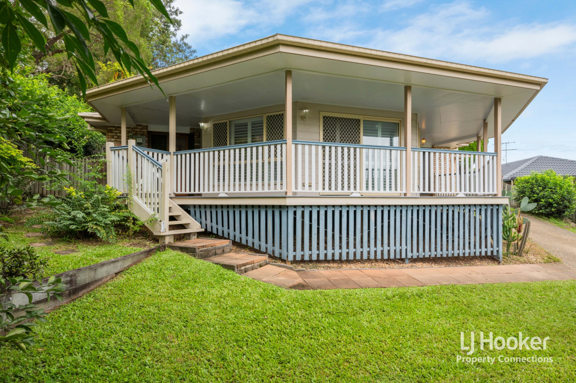 9 Phoenix Court, EATONS HILL