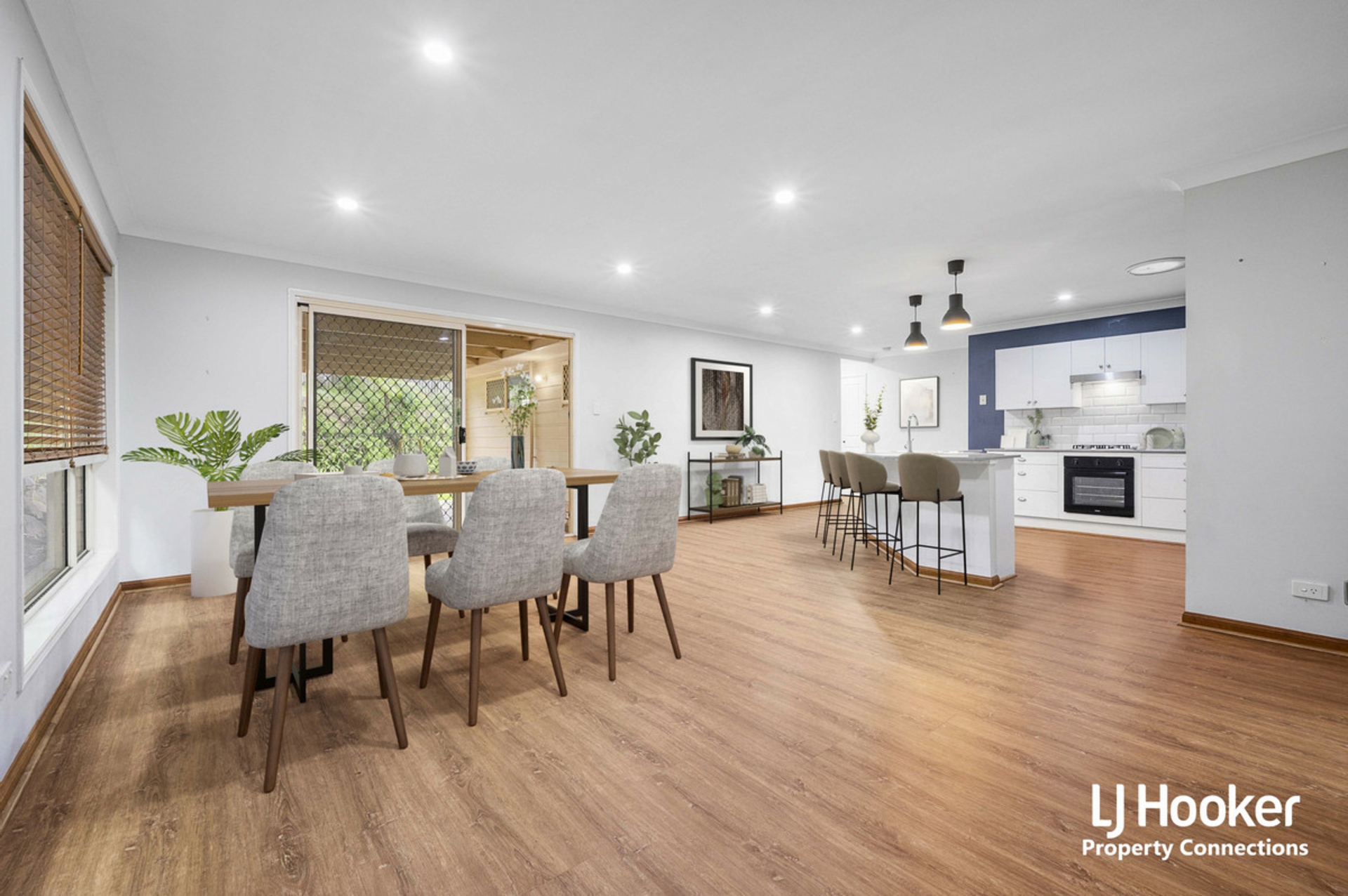 9 Phoenix Court, EATONS HILL