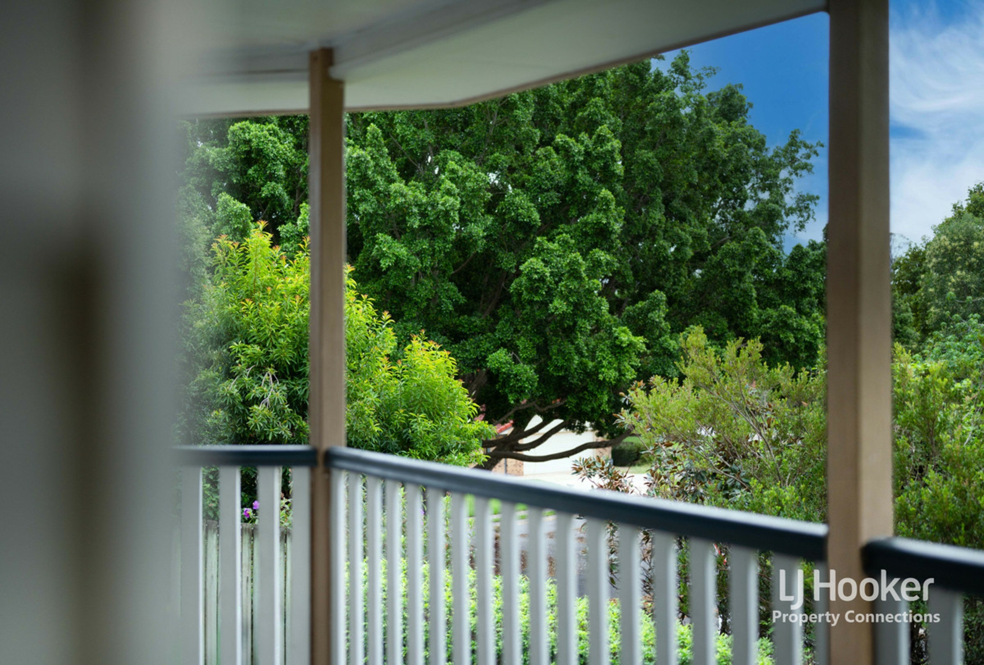 9 Phoenix Court, EATONS HILL