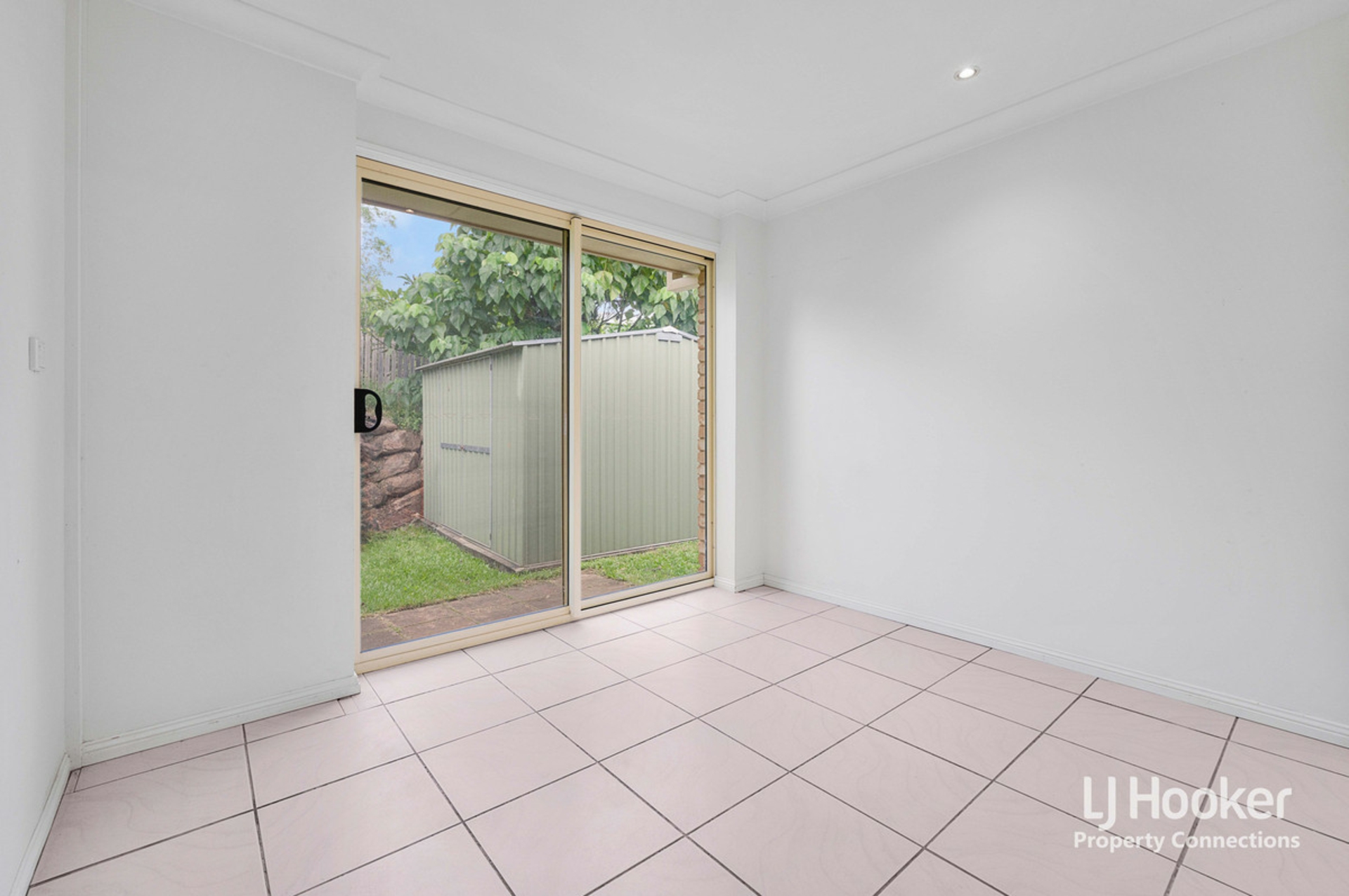 9 Phoenix Court, EATONS HILL