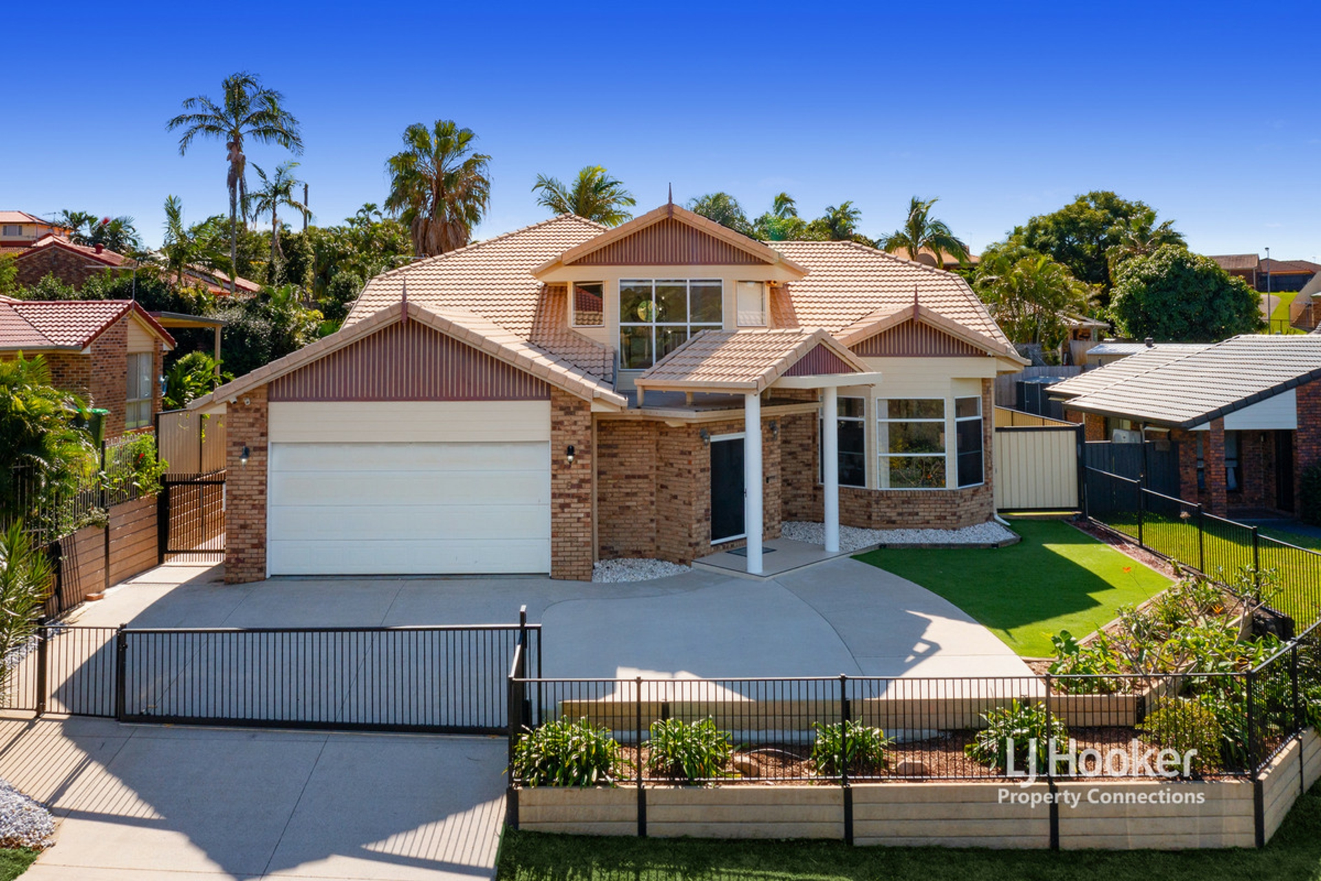 6 Simpson Court, ALBANY CREEK