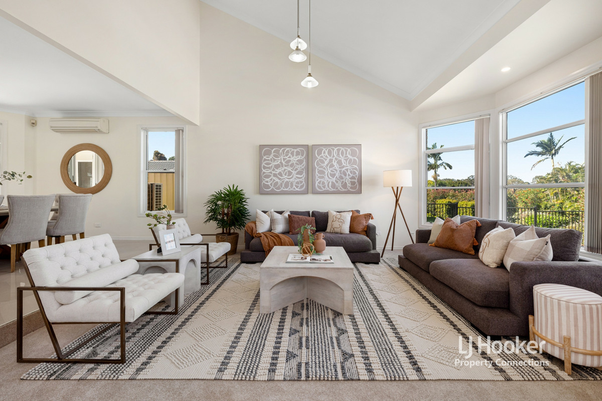 6 Simpson Court, ALBANY CREEK