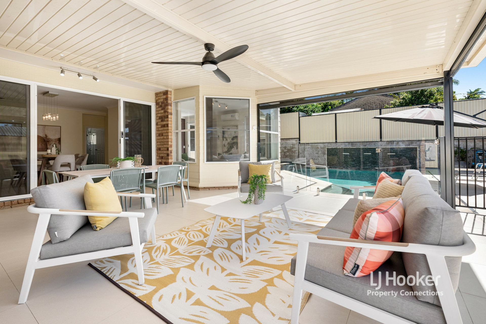 6 Simpson Court, ALBANY CREEK