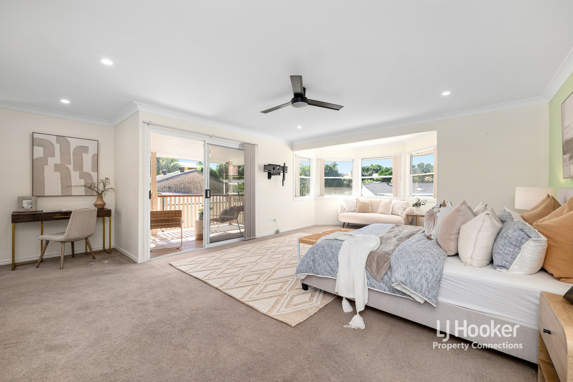 6 Simpson Court, ALBANY CREEK