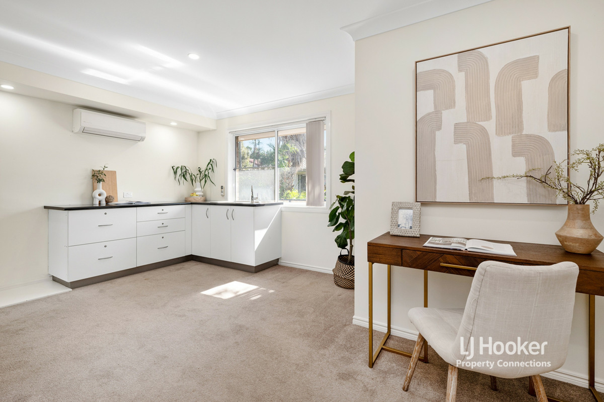 6 Simpson Court, ALBANY CREEK
