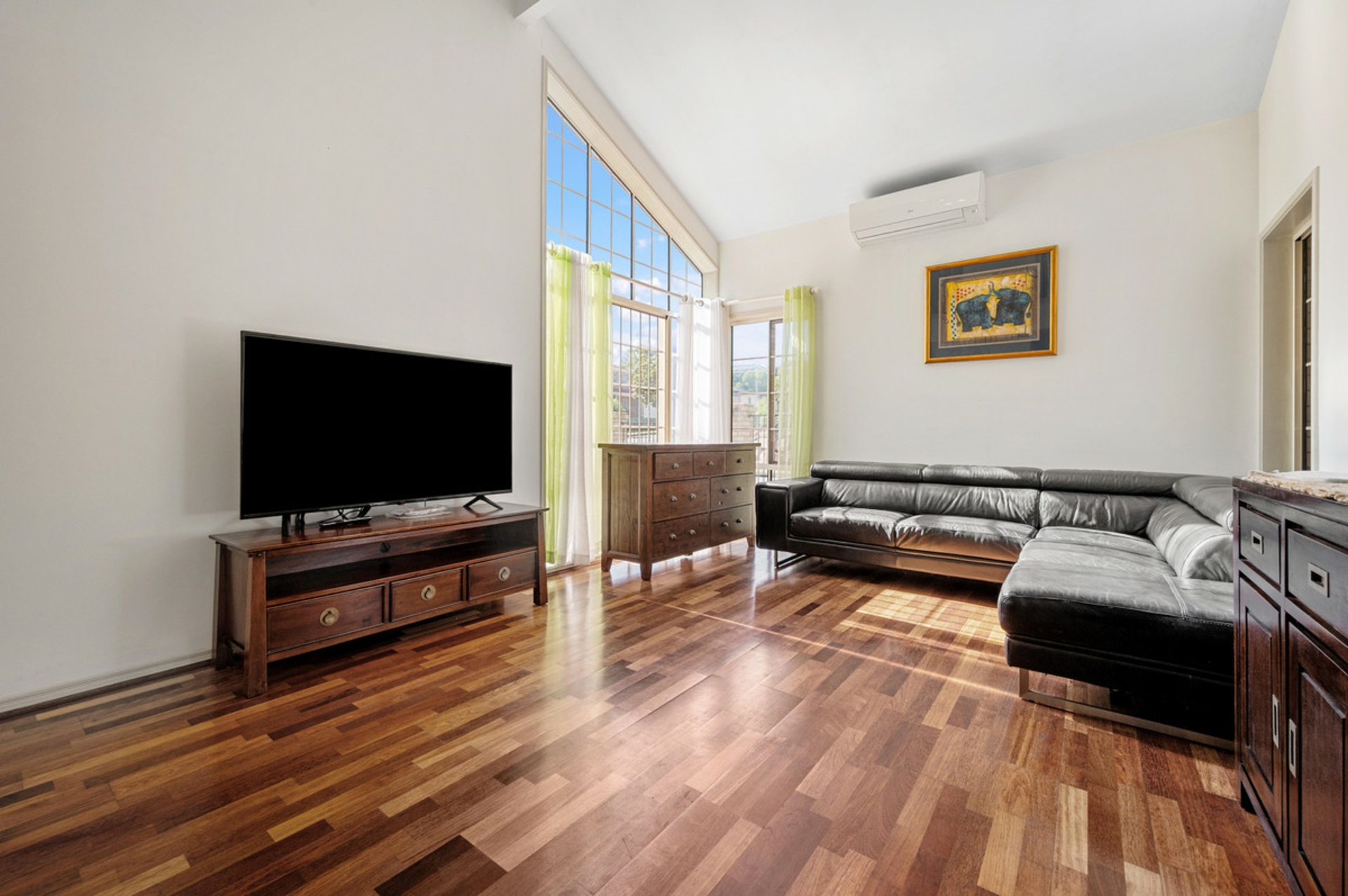 103 Streisand Drive, MCDOWALL