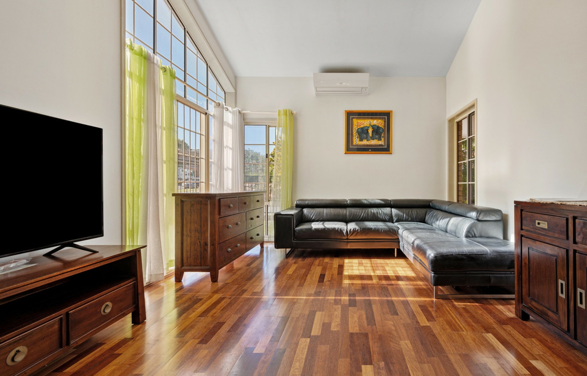 103 Streisand Drive, MCDOWALL