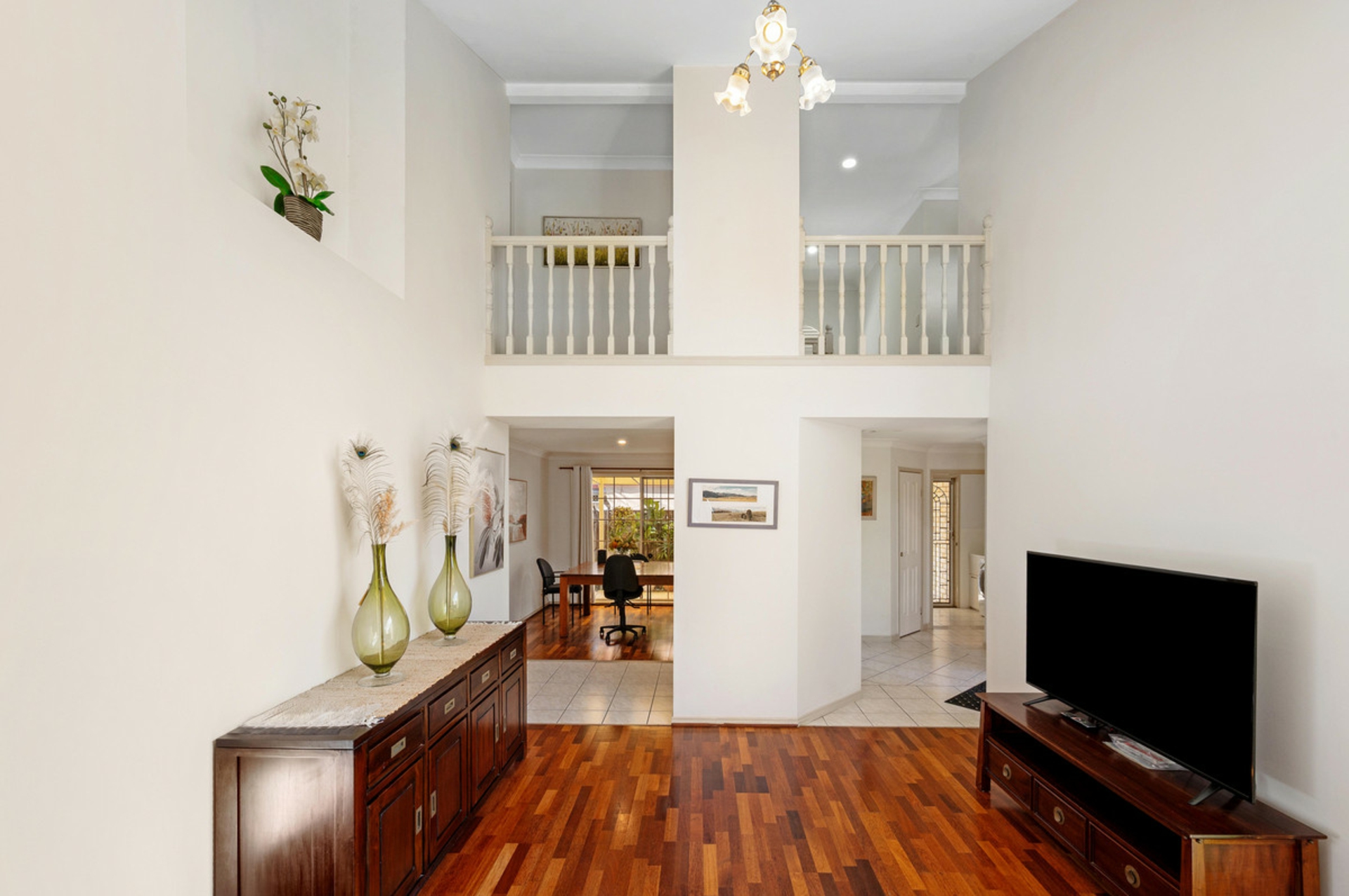 103 Streisand Drive, MCDOWALL
