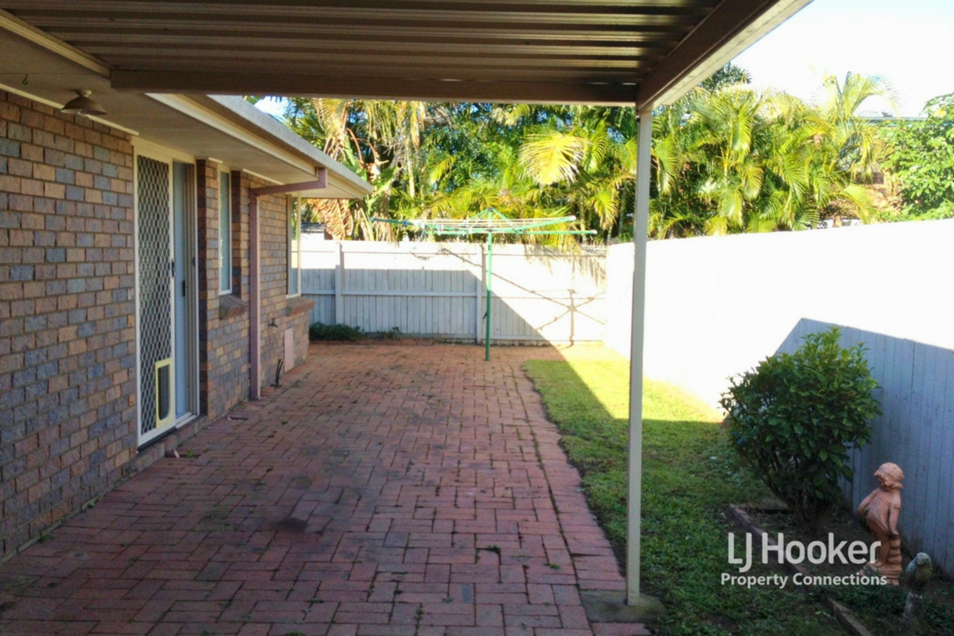 28 Desert Willow Way Fitzgibbon QLD