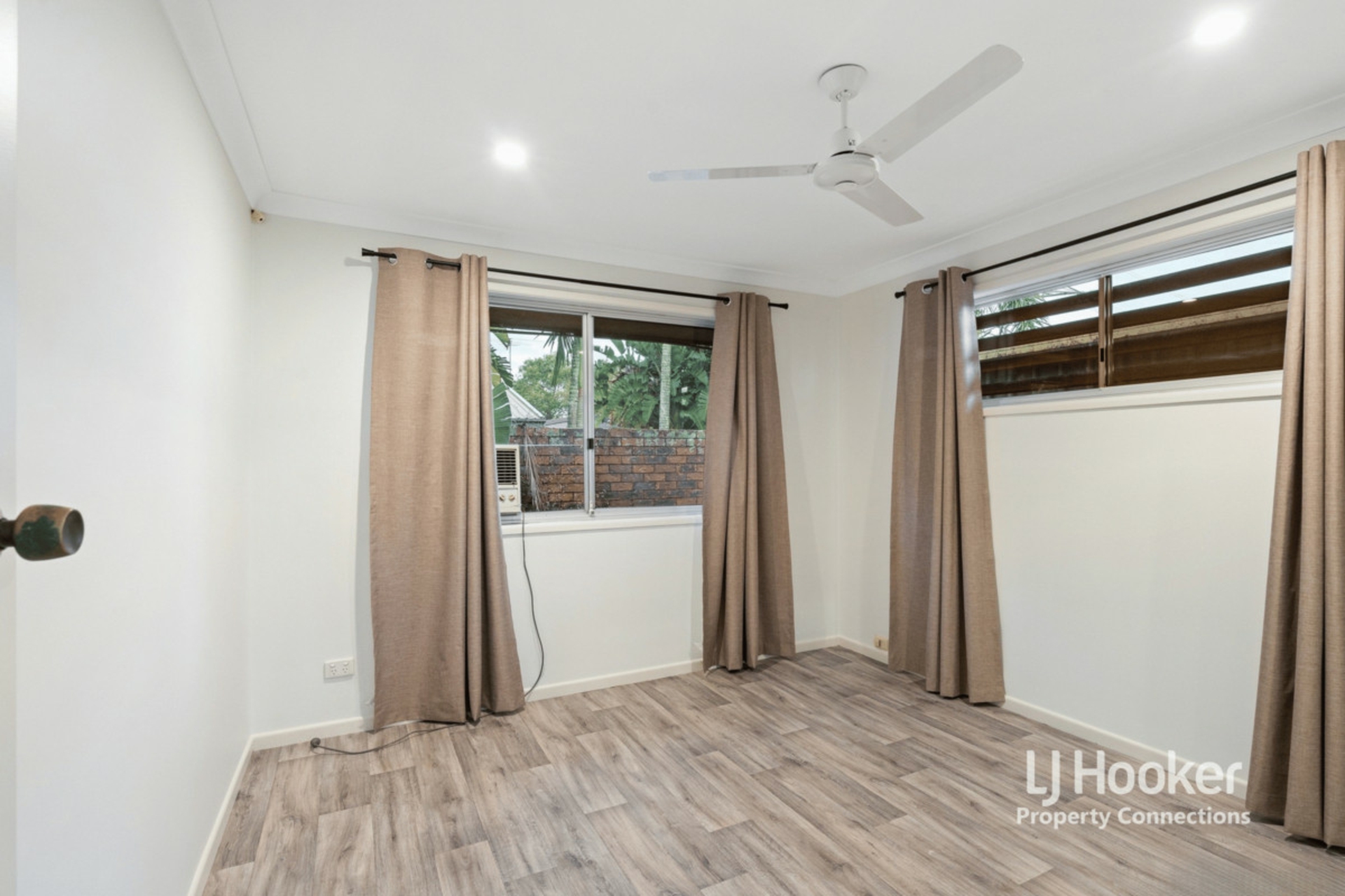 8 Pamir, NUDGEE
