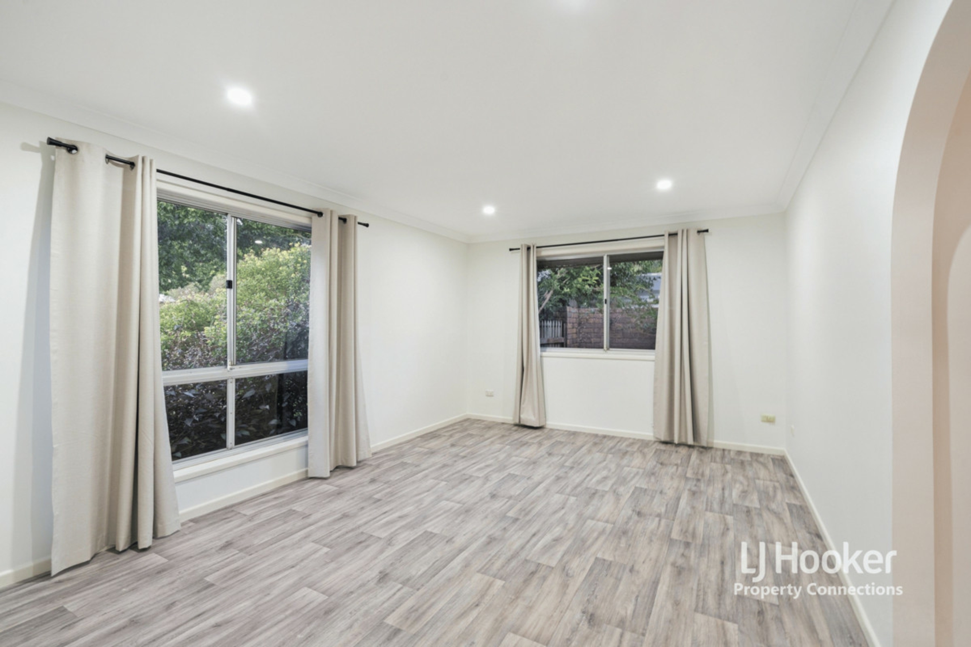 8 Pamir, NUDGEE