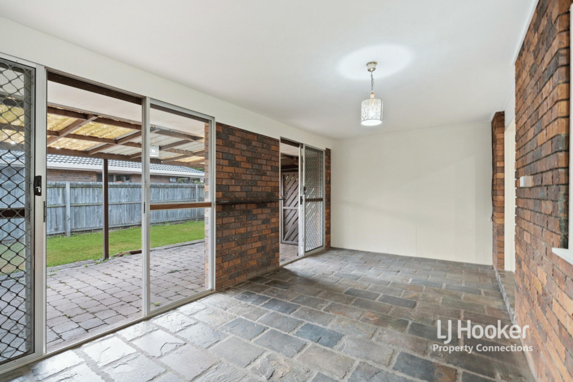 8 Pamir, NUDGEE