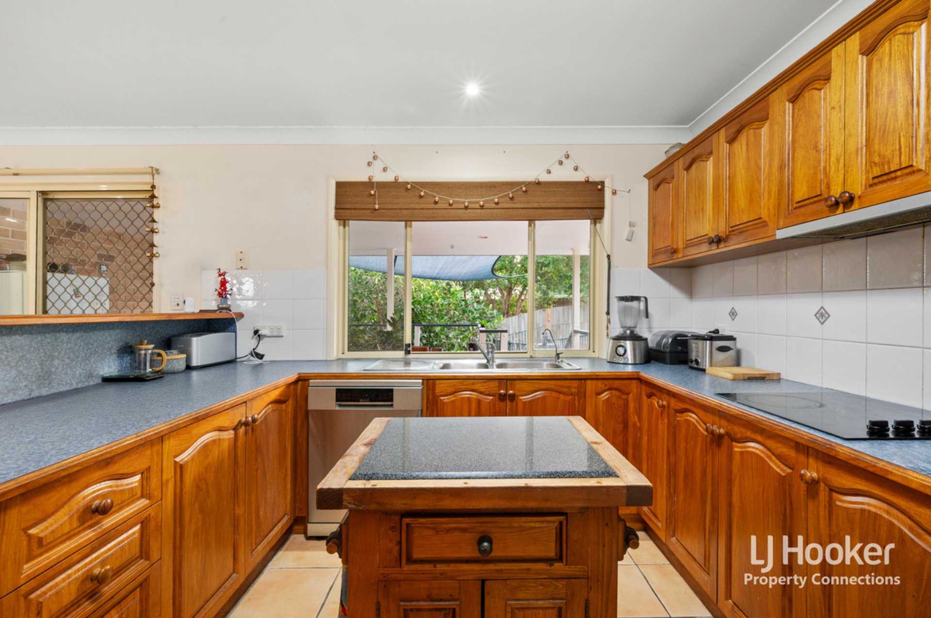13 Bettina Court, EATONS HILL