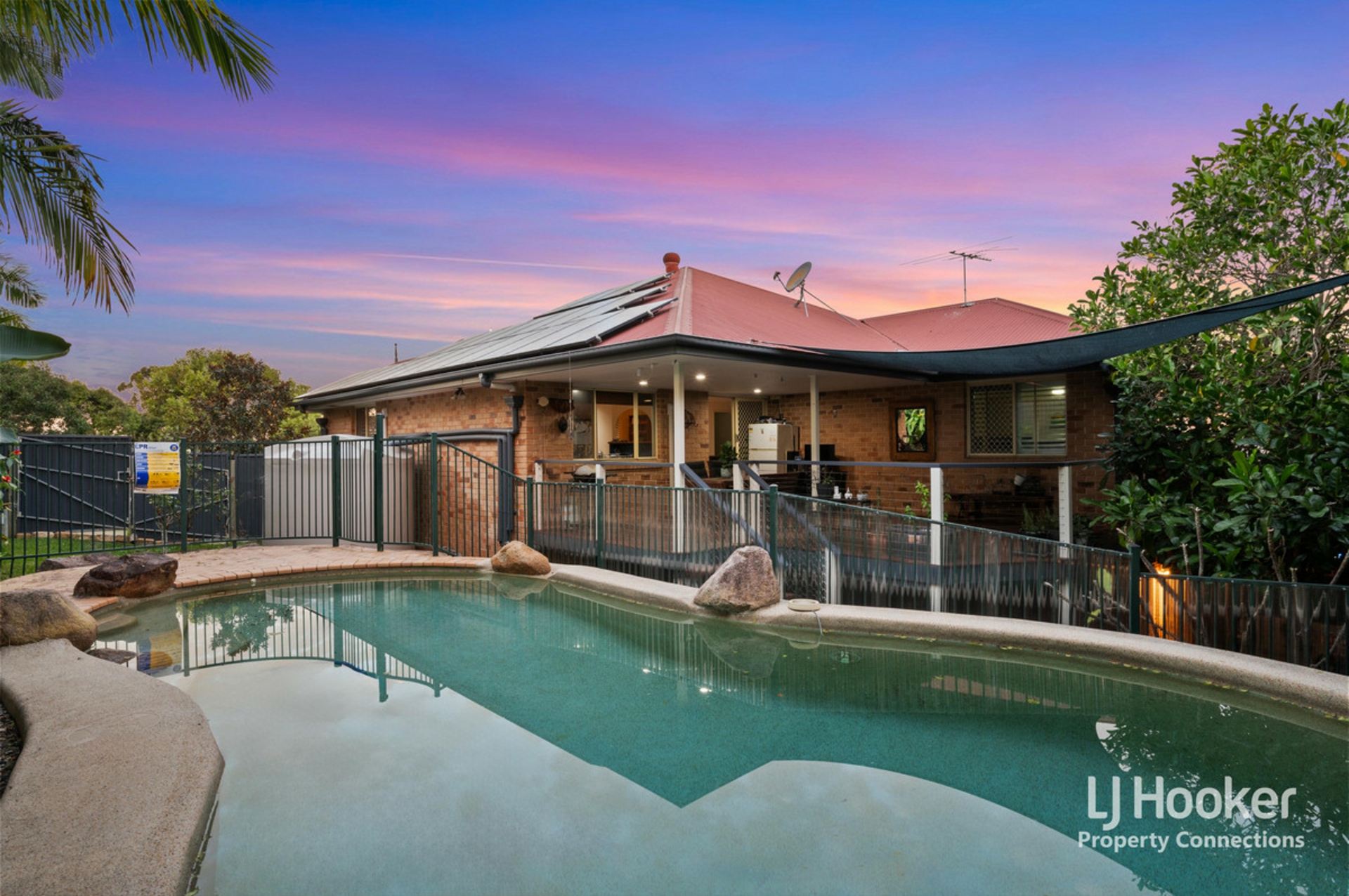 13 Bettina Court, EATONS HILL