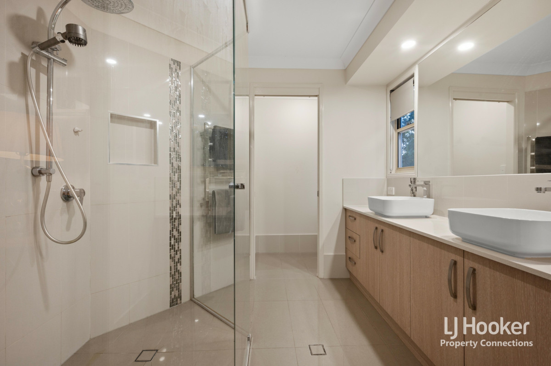4 Monclair Court, ALBANY CREEK