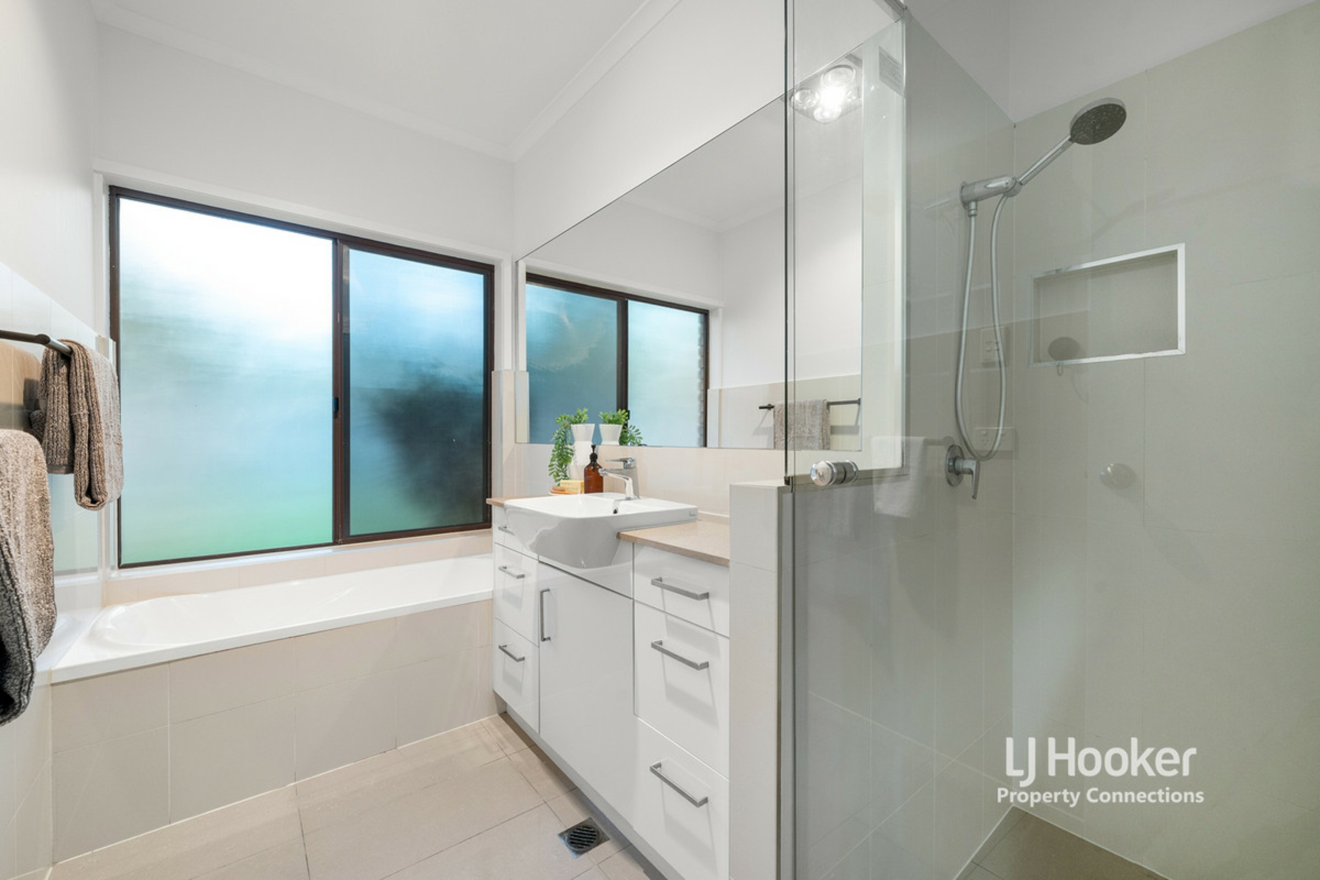 8 Sarah Court, Eatons Hill