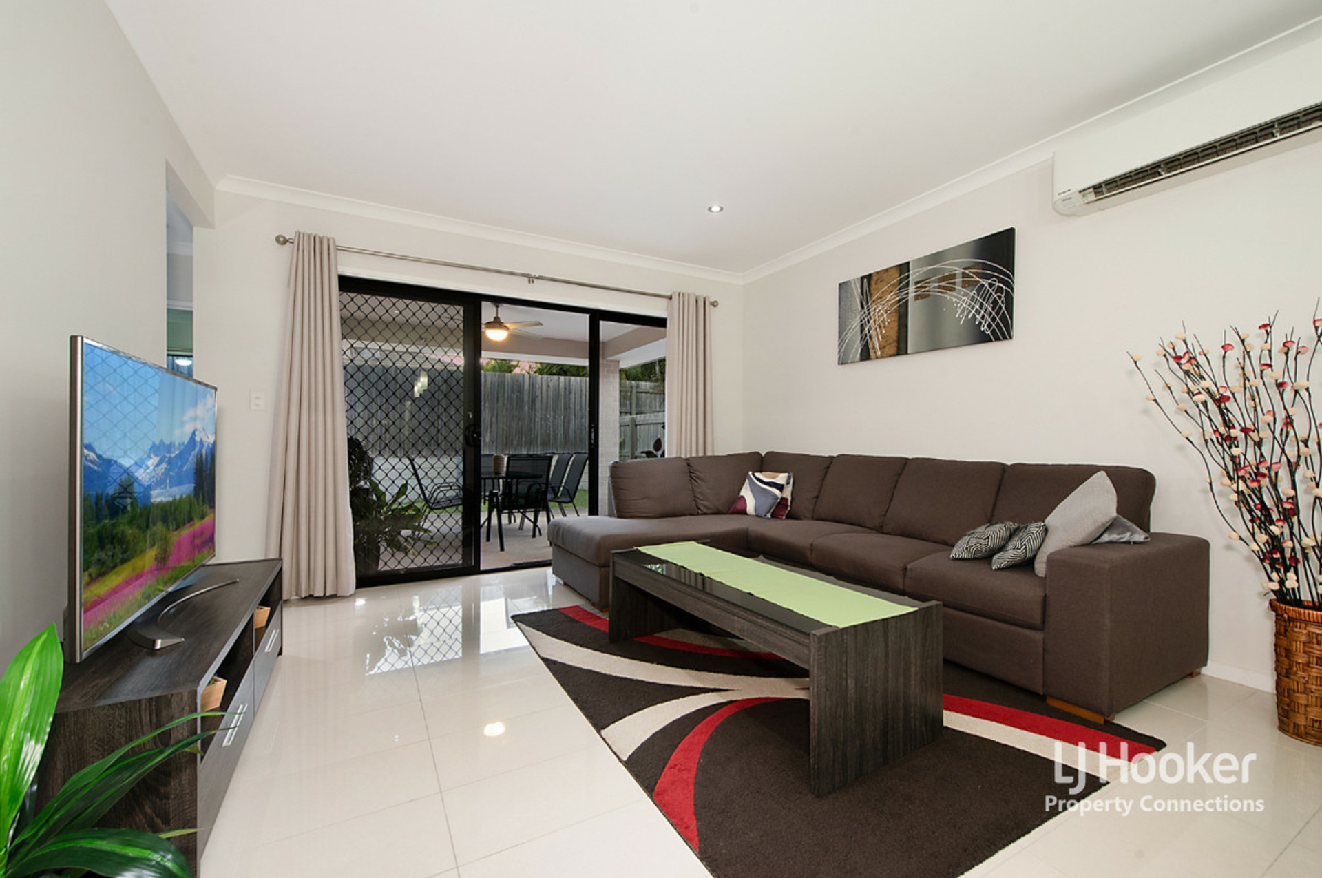 7 Cooloola Circuit, Warner