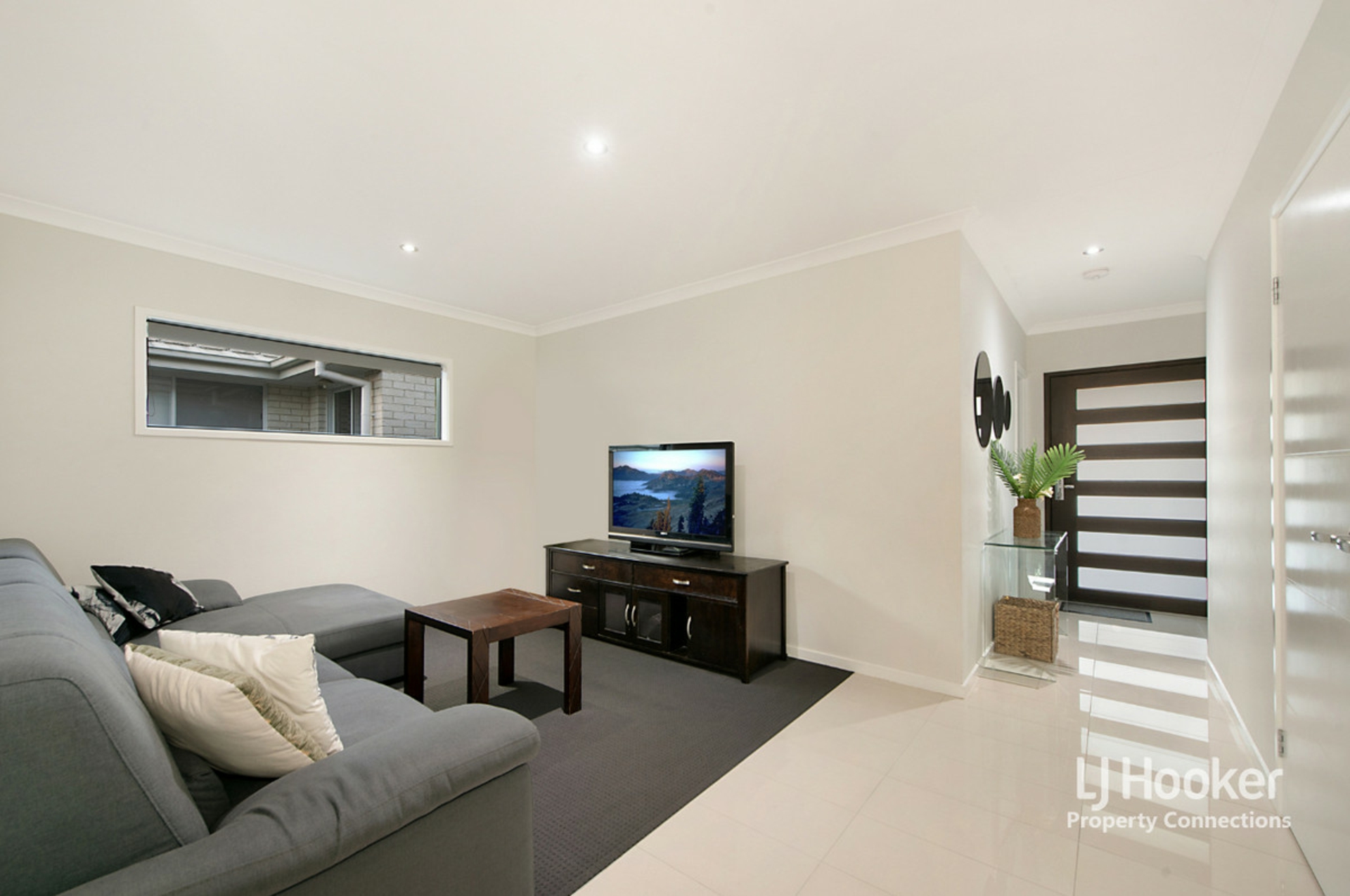 7 Cooloola Circuit, Warner