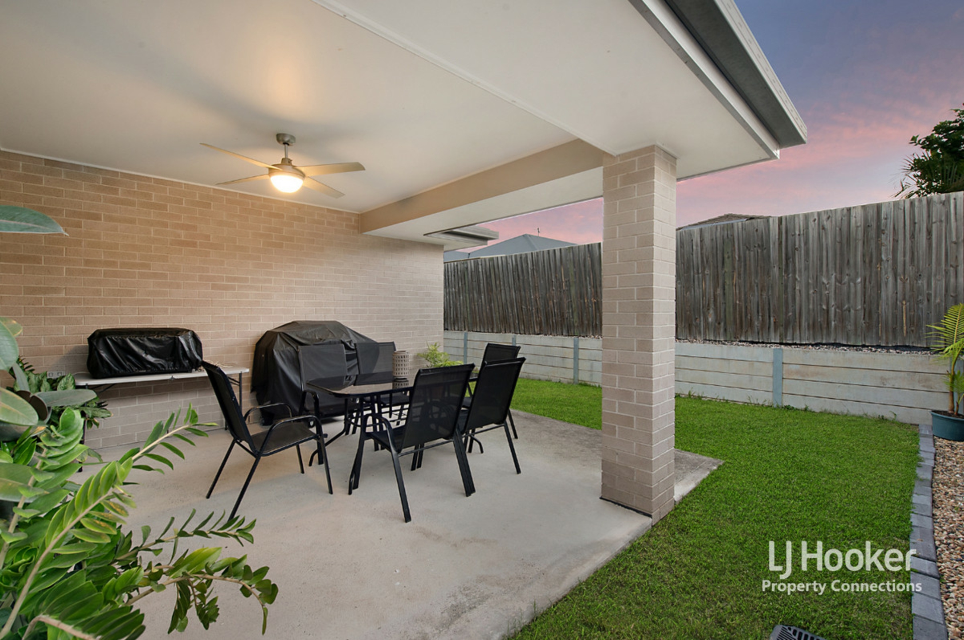 7 Cooloola Circuit, Warner