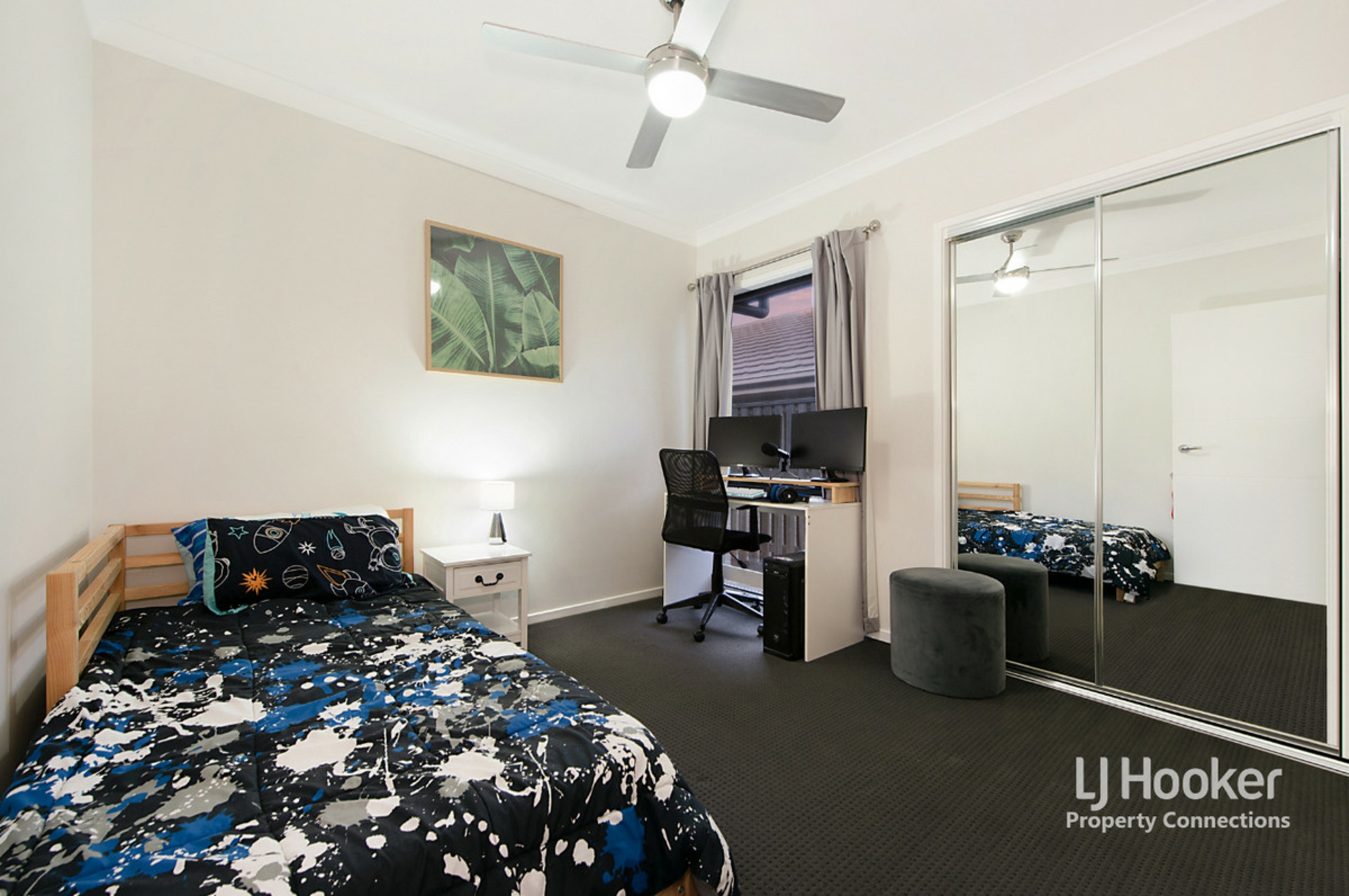 7 Cooloola Circuit, Warner