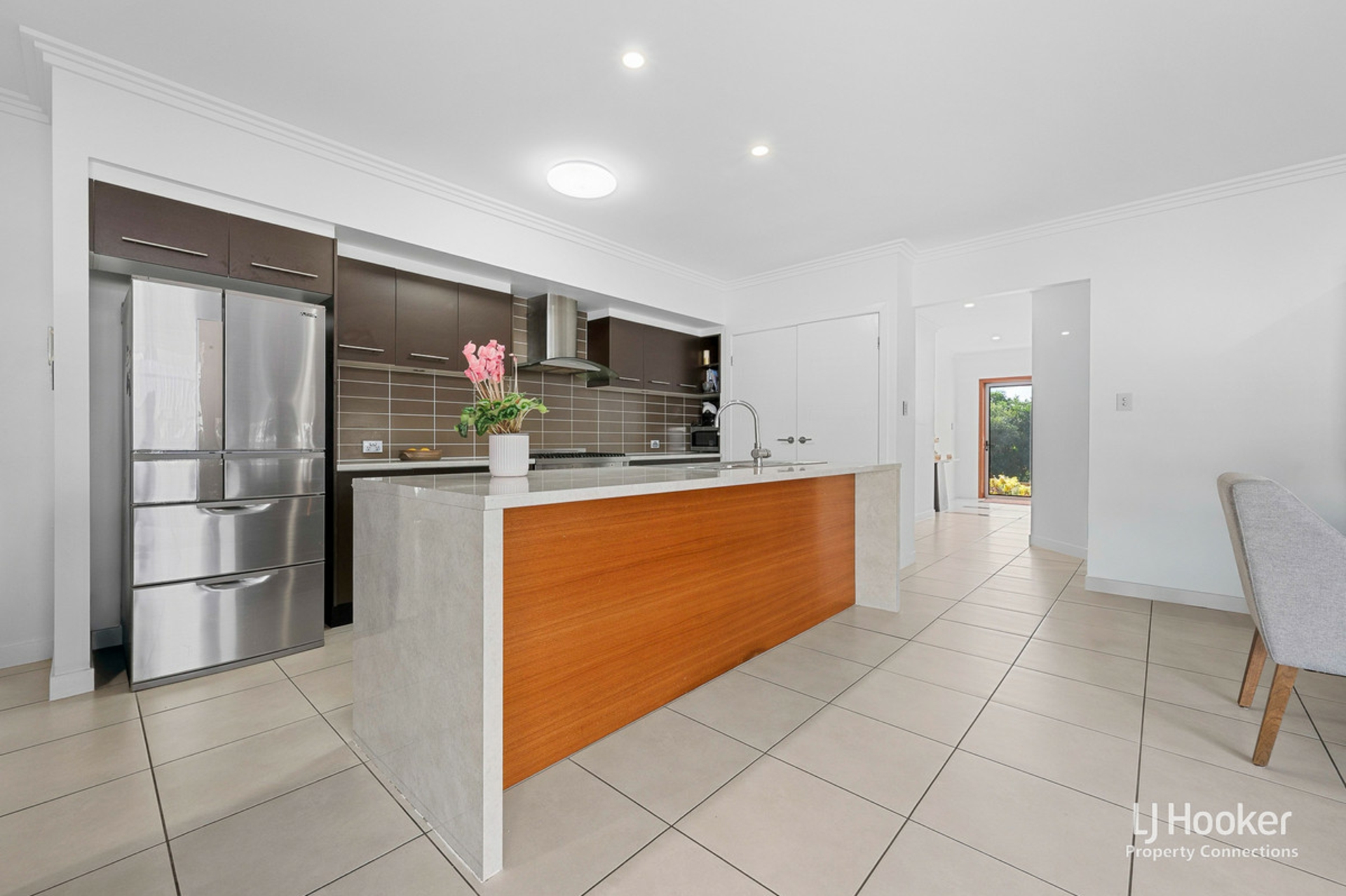 43 Mondial Drive — photo 4 of 22